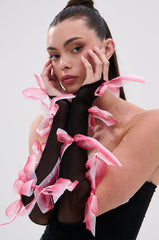 BOW DOWN FINGERLESS GLOVES