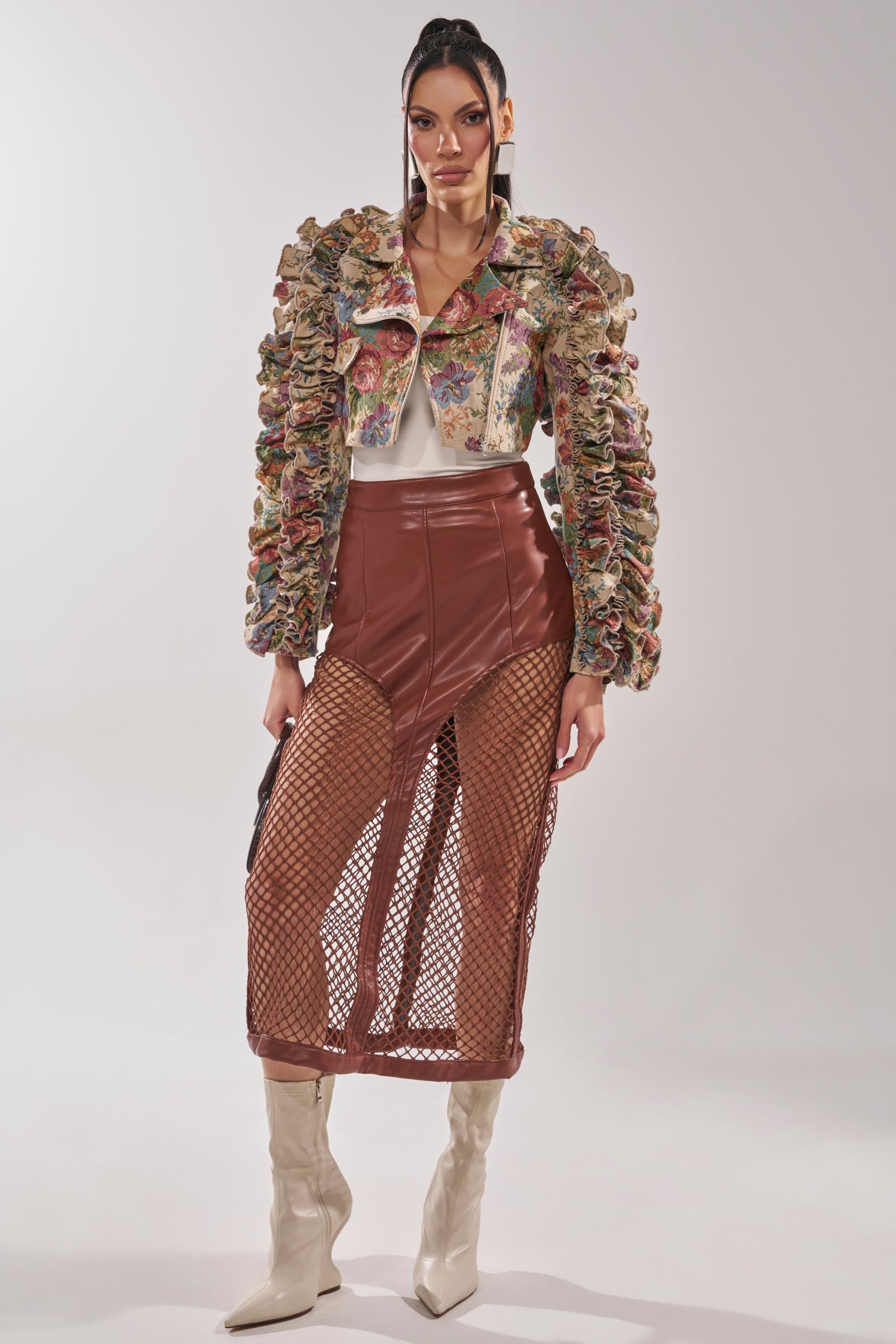 MAKE IT LOOK EASY TAPESTRY MOTO