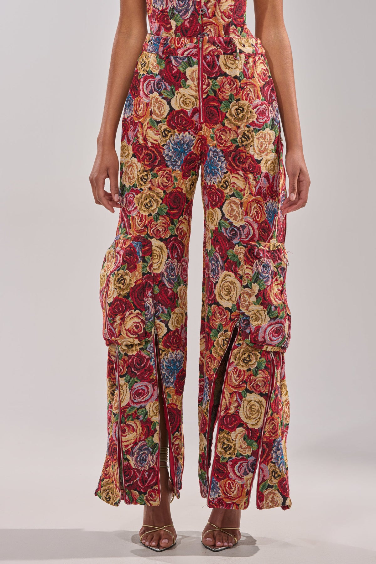 INTO THE THICK OF IT FLORAL CARGO PANT