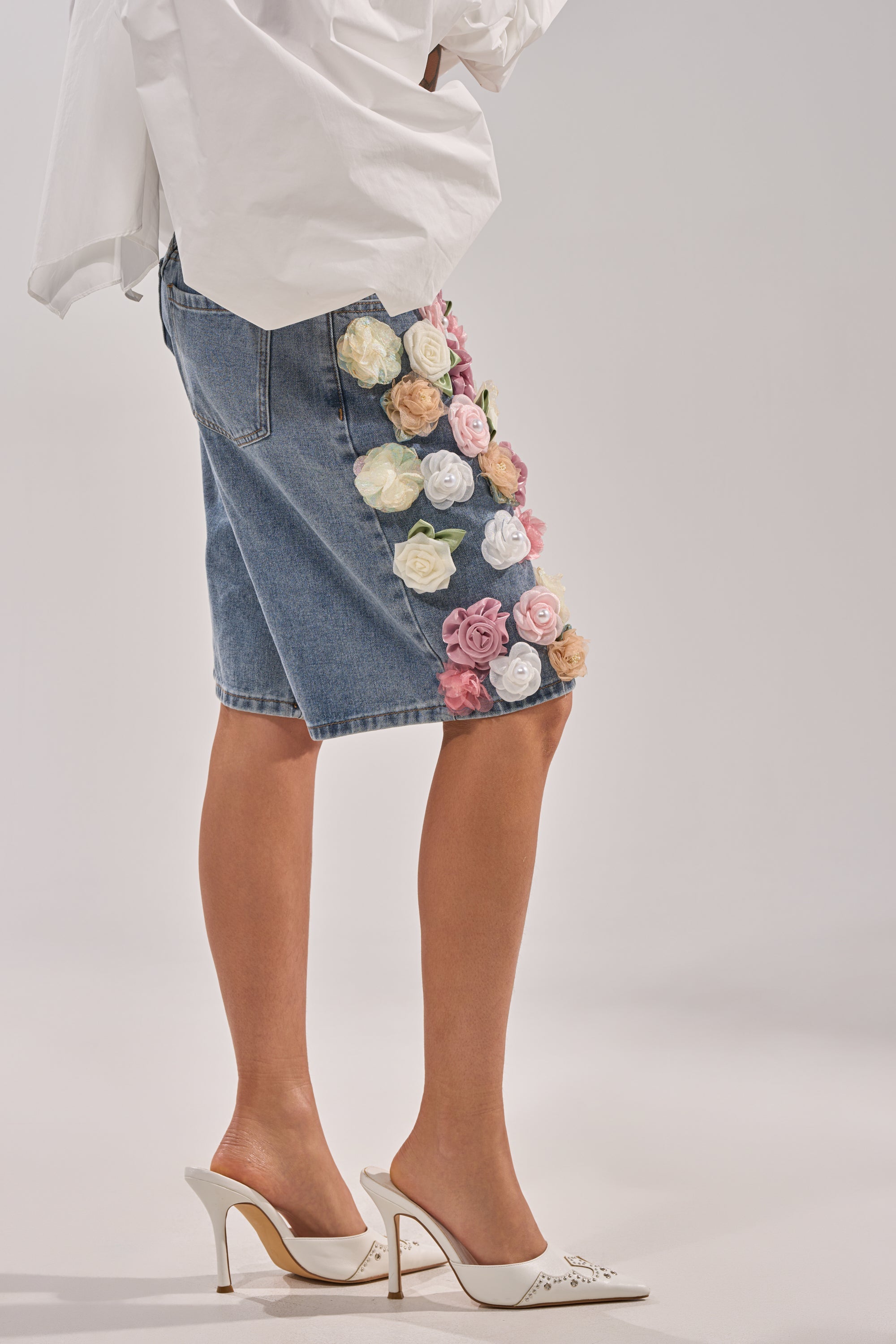 IRIS FLORAL BERMUDA SHORT