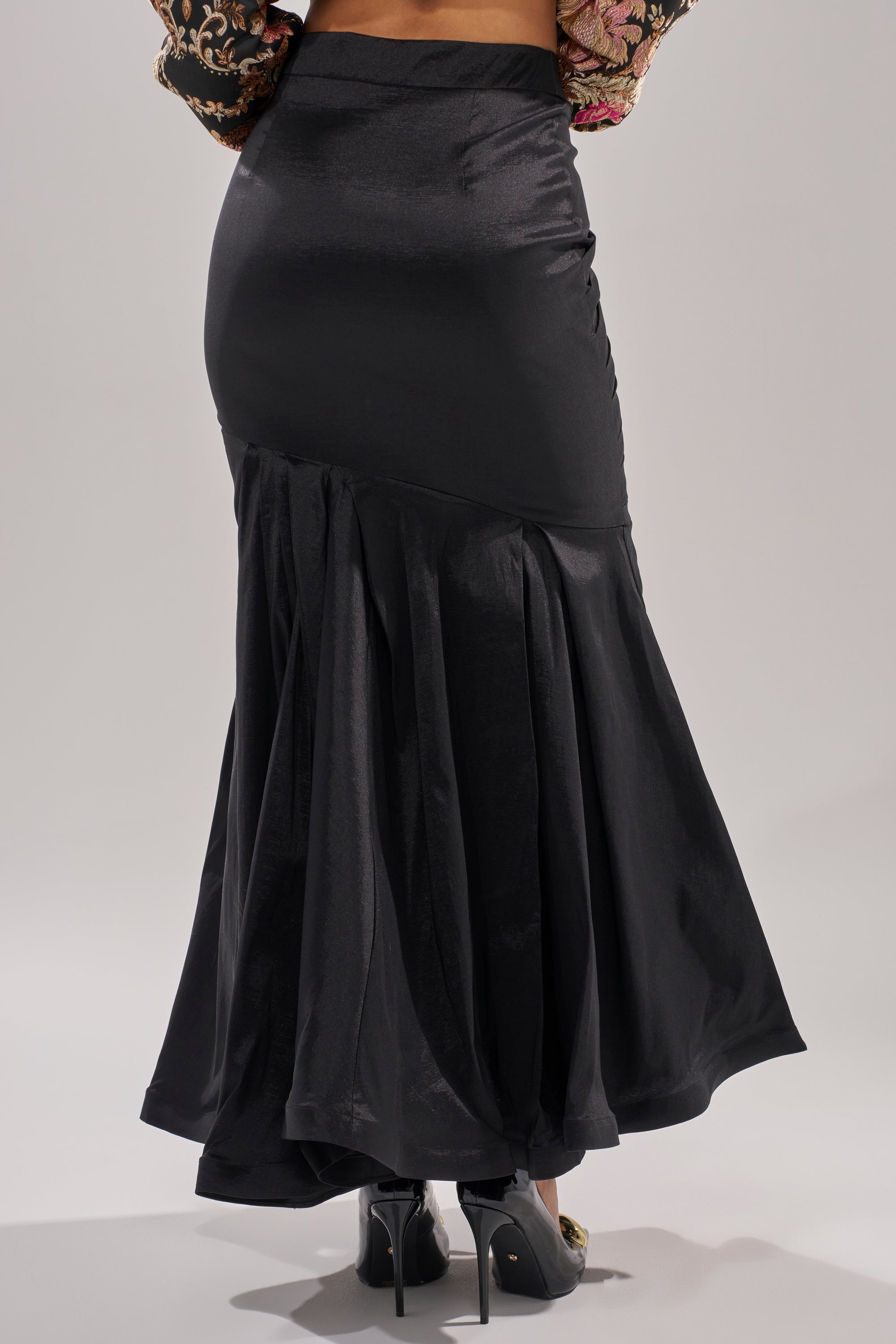 QUEEN OF IT ALL MAXI SKIRT