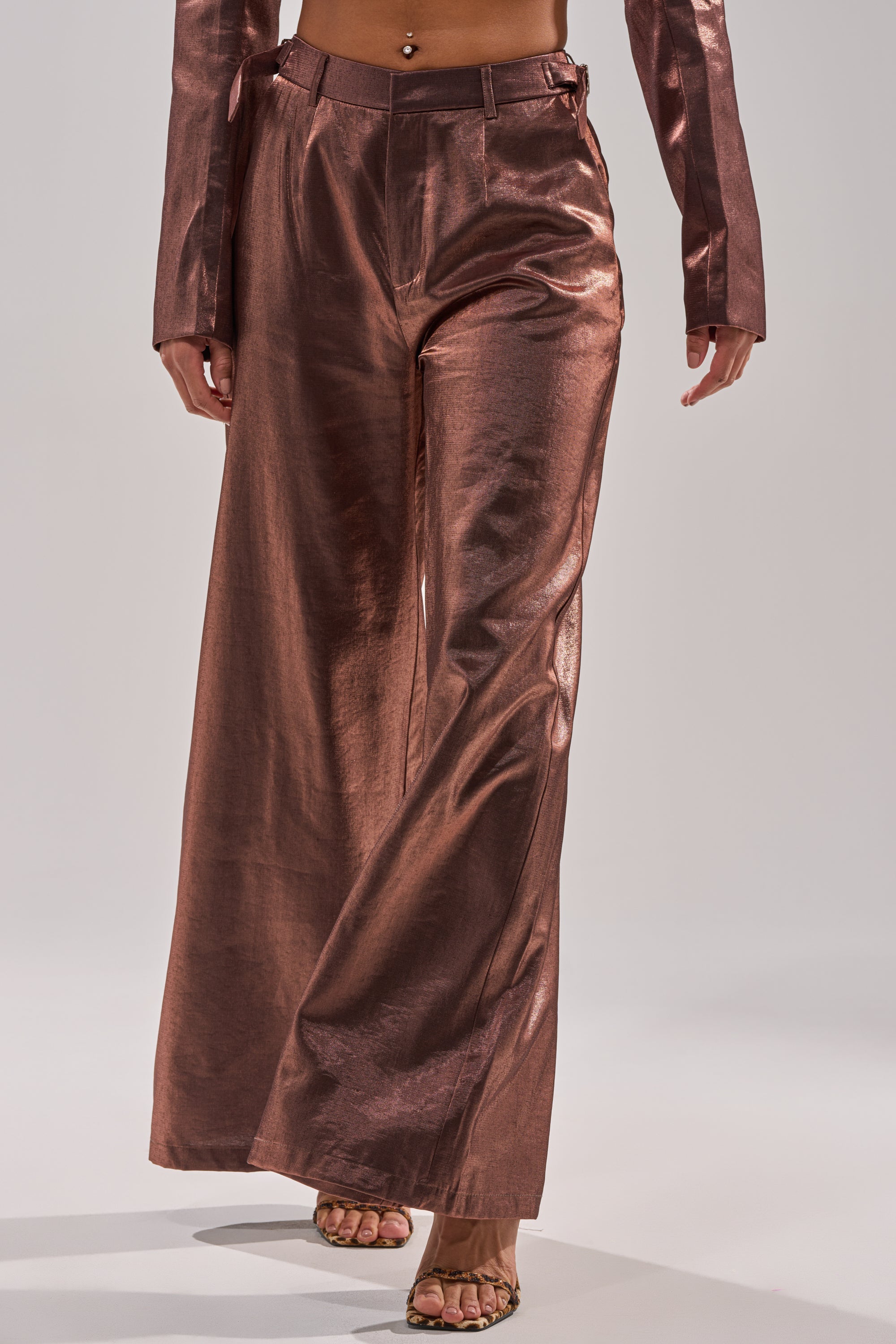 STAY CLOSE IRIDESCENT TROUSER