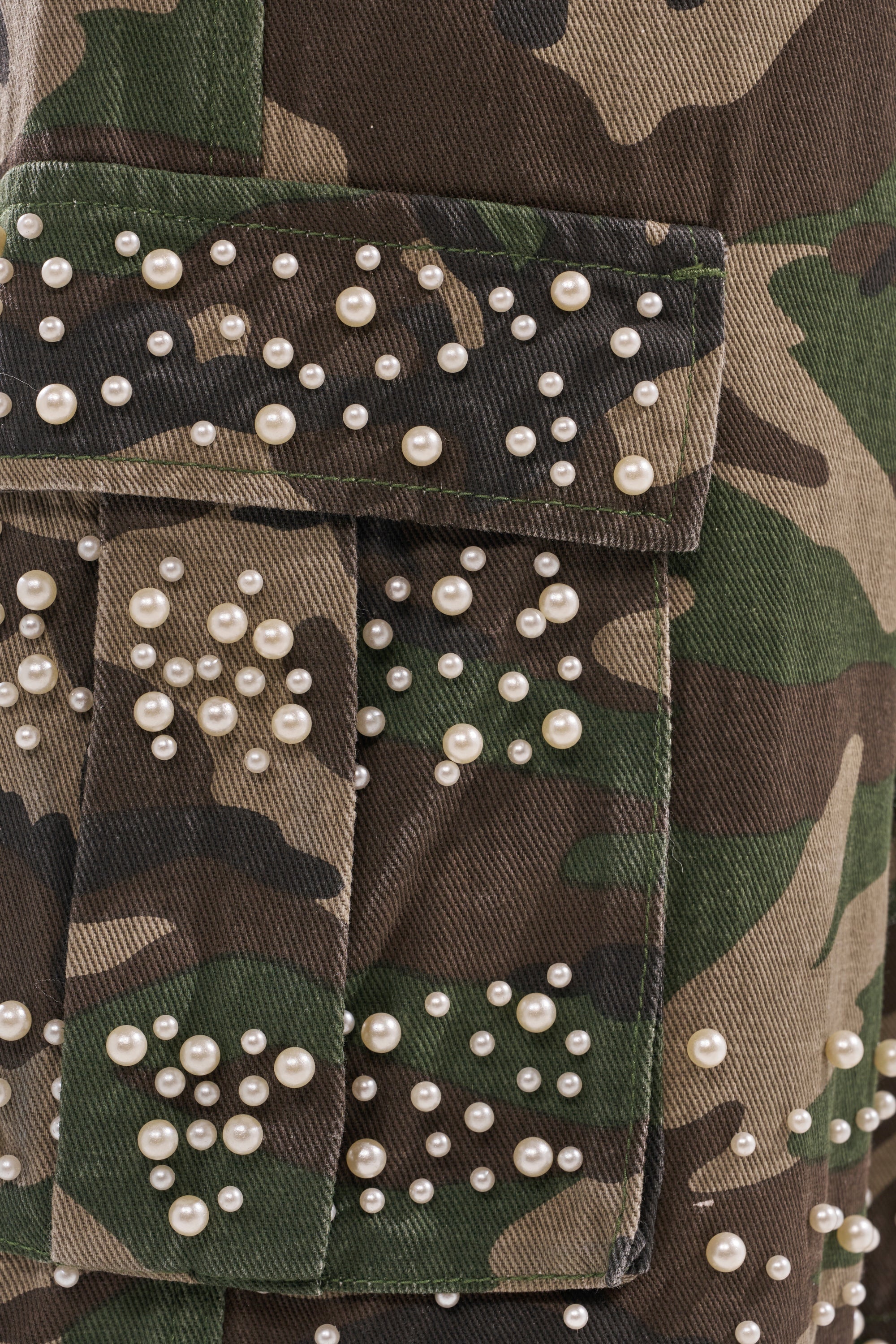 LUXURIOUS CAMO BERMUDA CARGO SHORTS