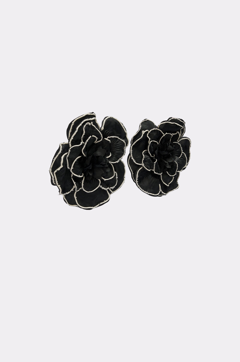 DRAMA EARRING