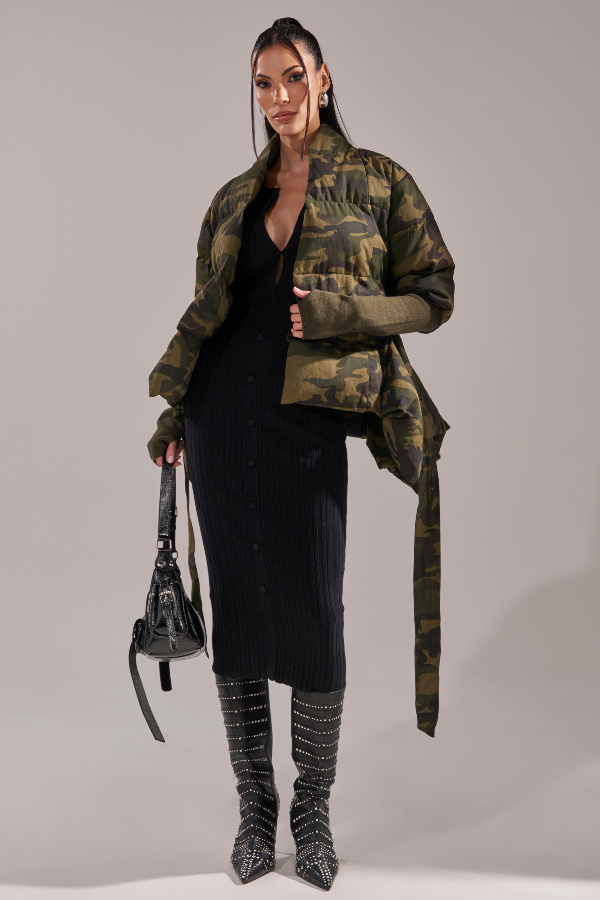 RIB SLEEVE PEPLUM PUFFER IN CAMO