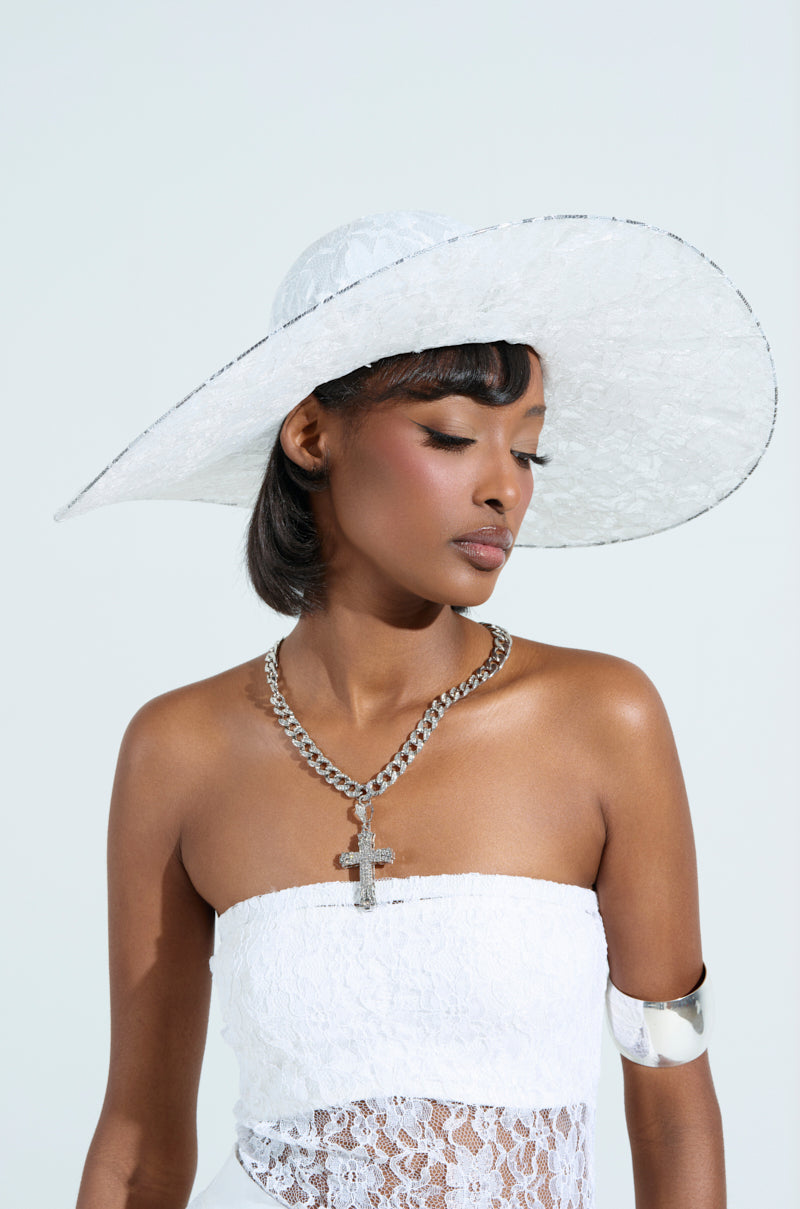 I AM IT LACE HAT