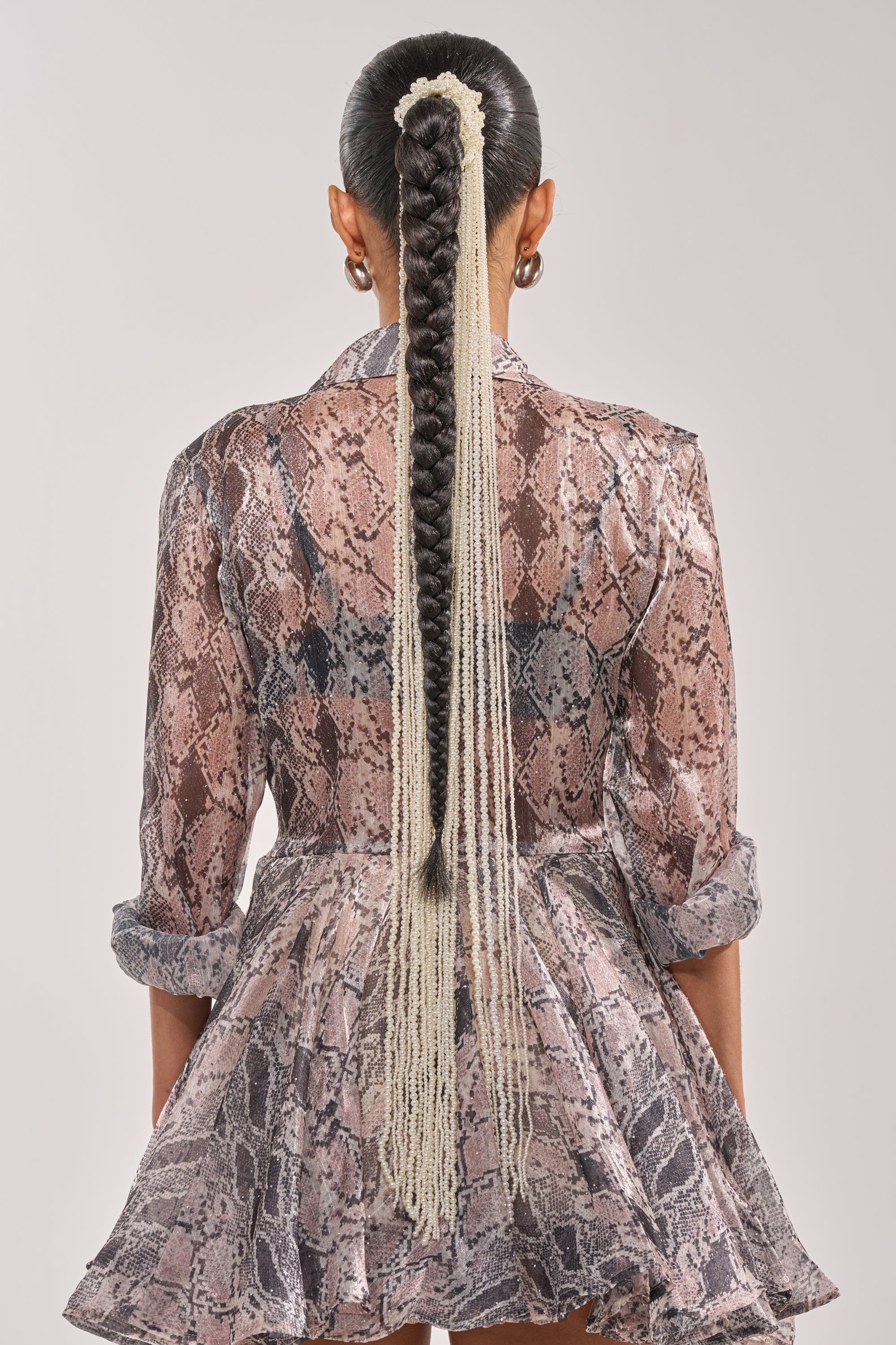PURE VIBES PEARL HAIR ACCESSORY