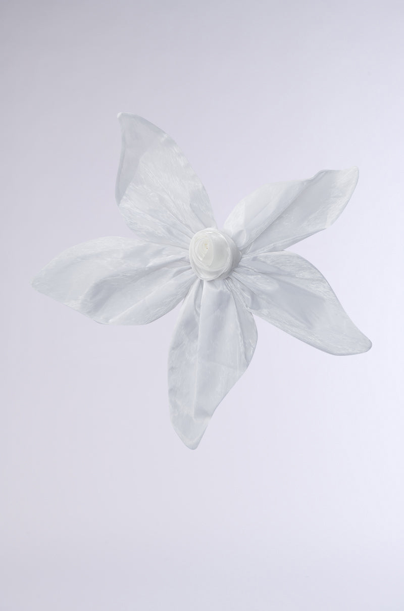 FLOWER BLOOM BROOCH