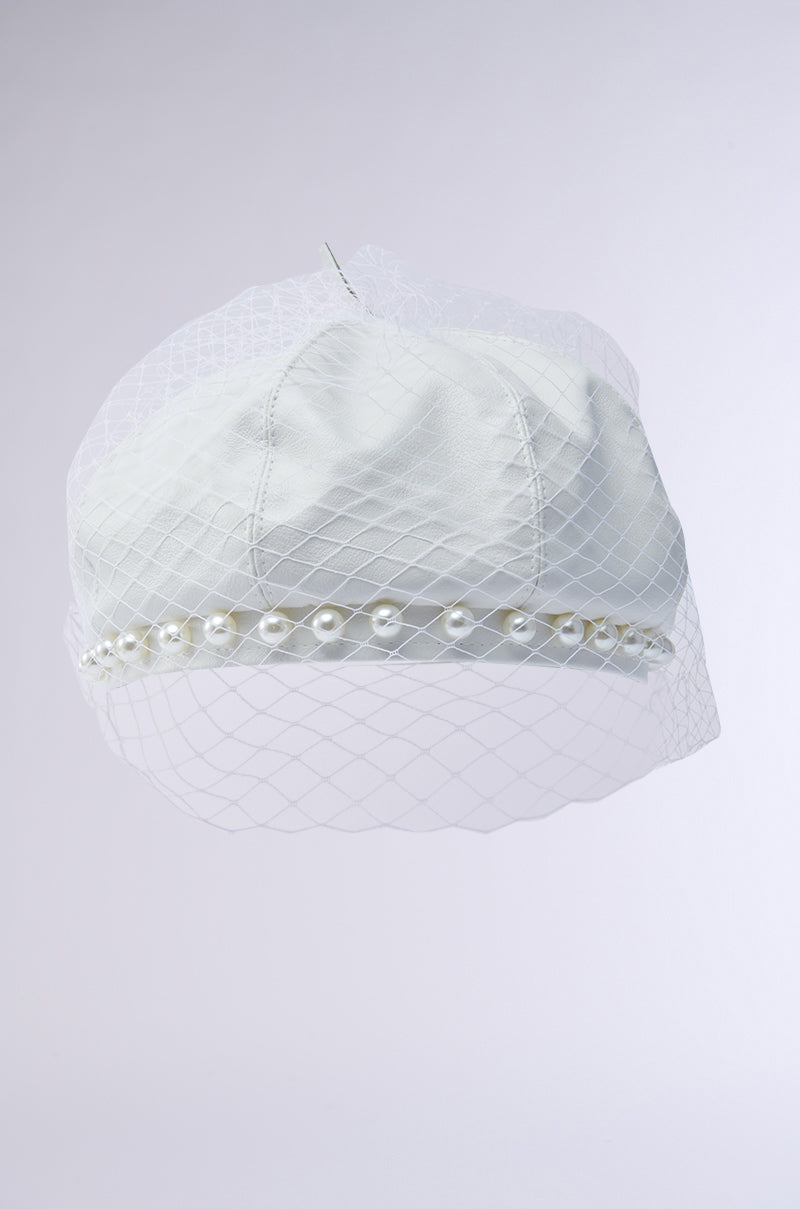 EDITORIAL BERET