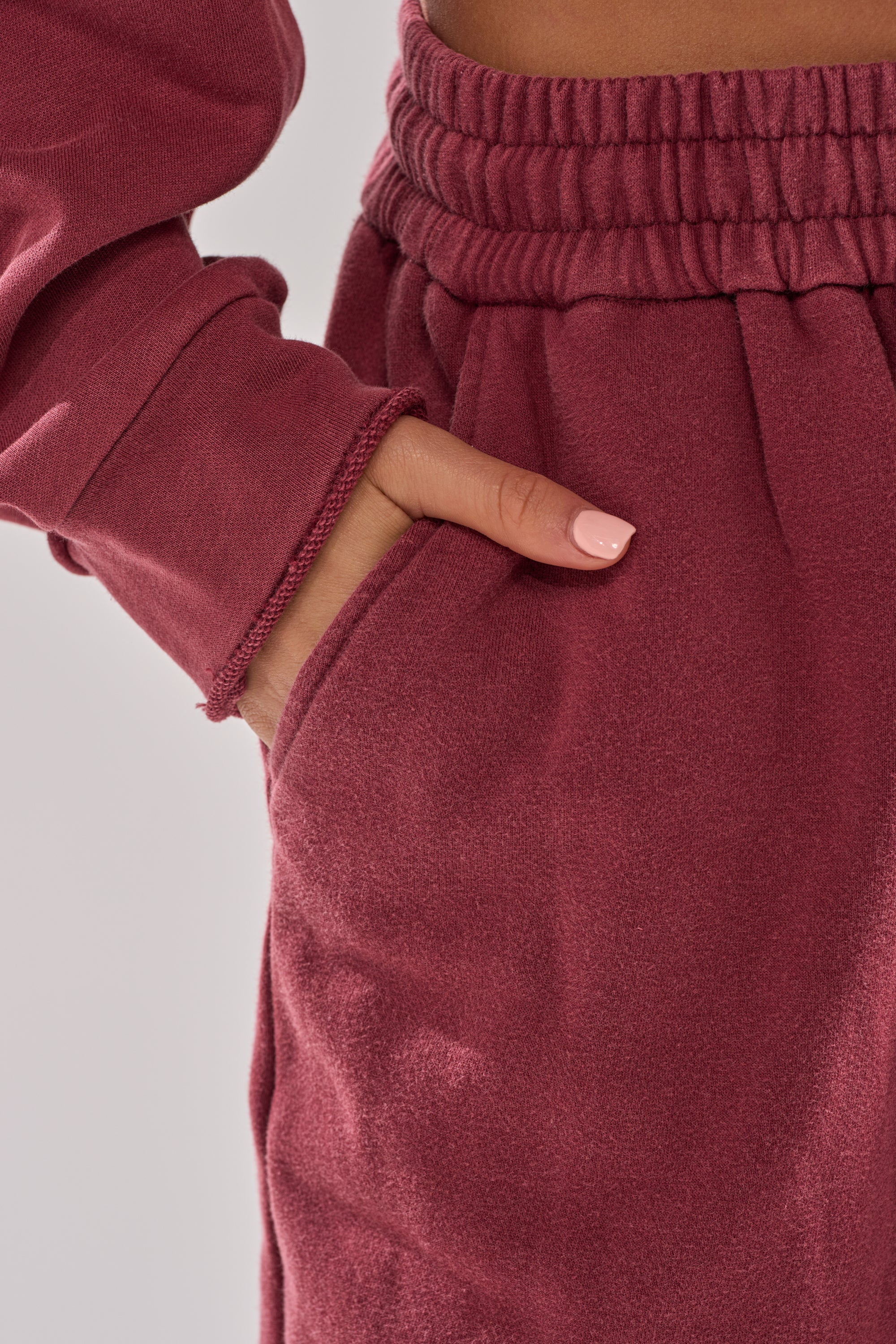 LACED UP FOR GOOD JOGGER IN PLUM