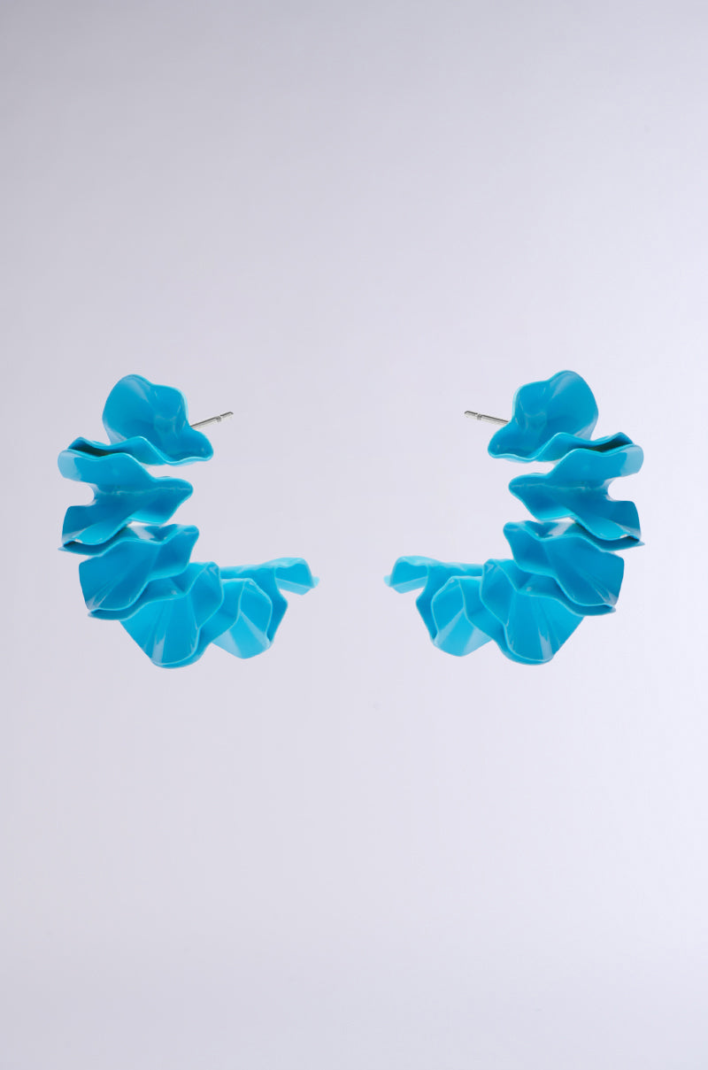 FANNED OUT EARRING