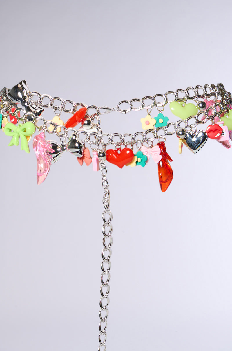 CINDY MULTI CHARM CHAIN BELT