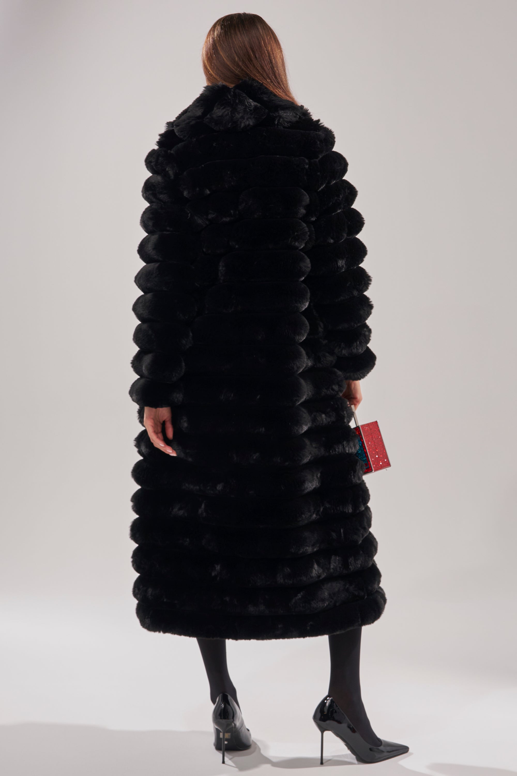 MAXI POPCORN FAUX FUR IN BLACK