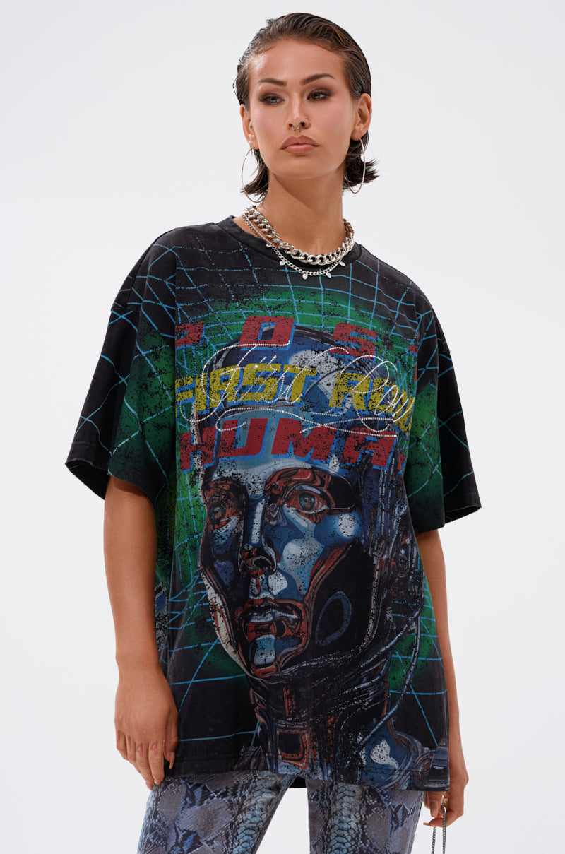 FIRST ROW METAVERSE OVERSIZED GRAPHIC TEE