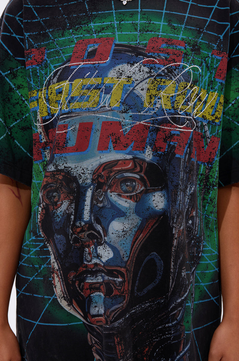 FIRST ROW METAVERSE OVERSIZED GRAPHIC TEE