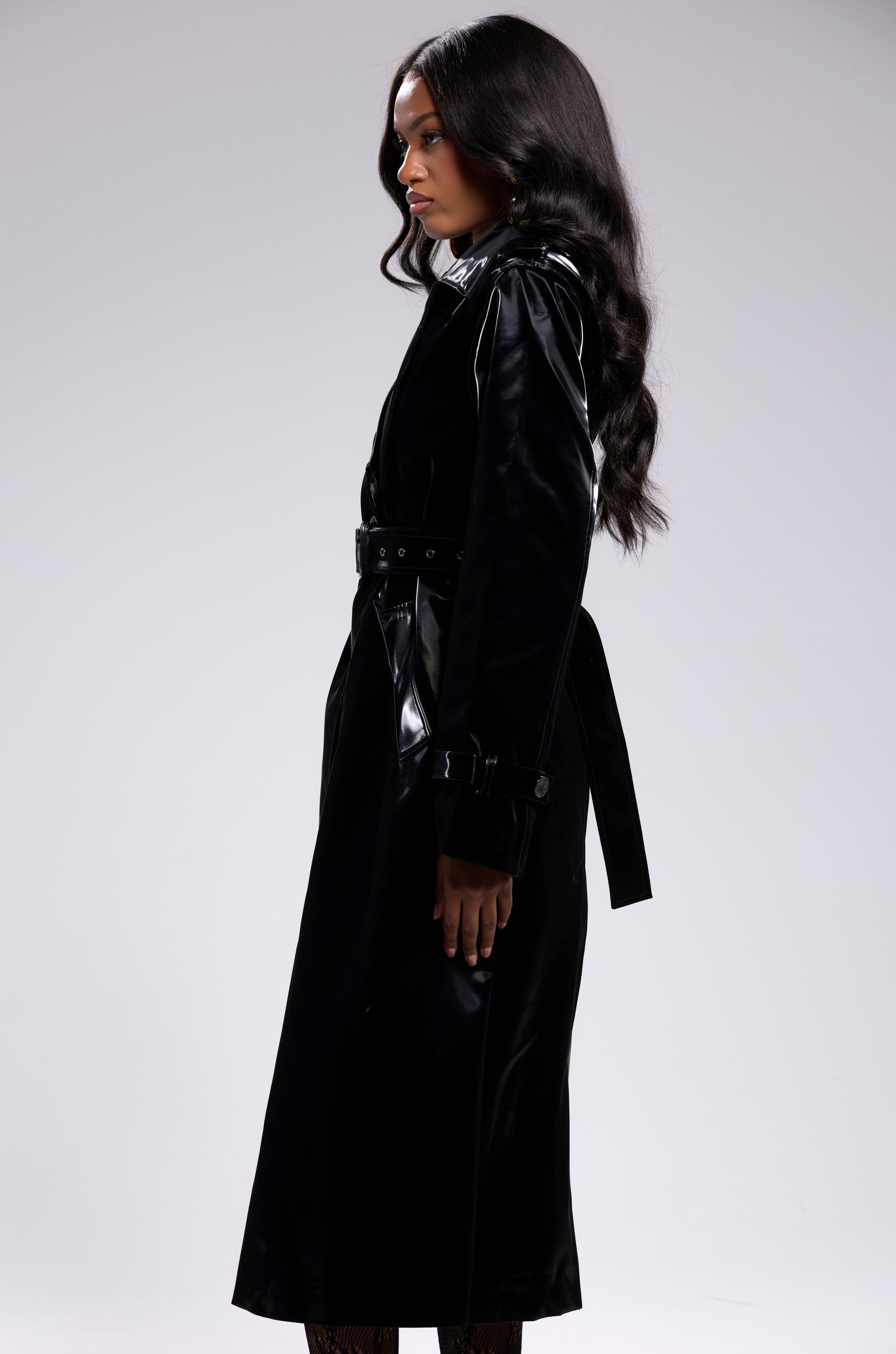 ONYX LIQUID VELVET TRENCH