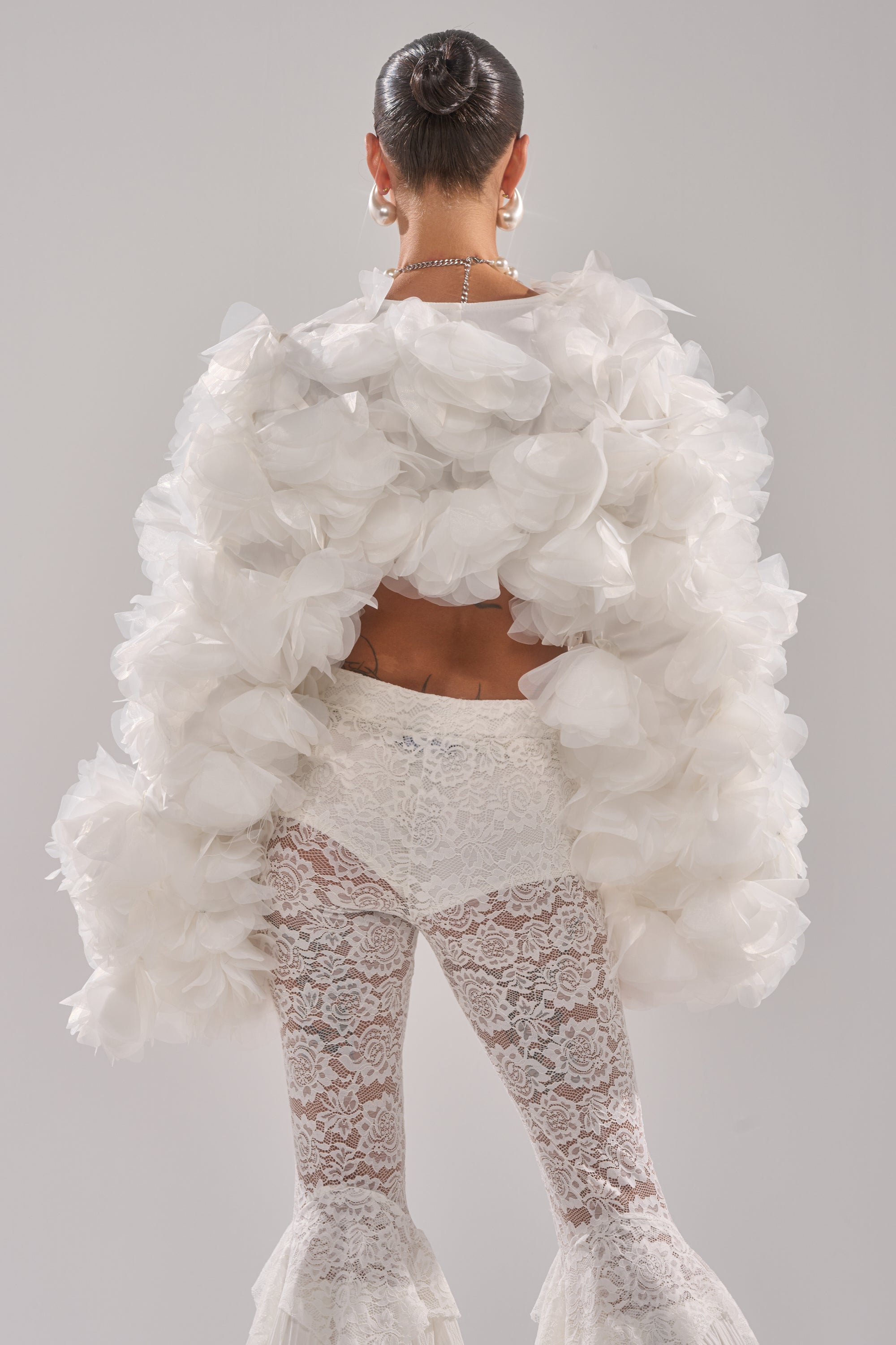 CHIARA FLORAL SHRUG
