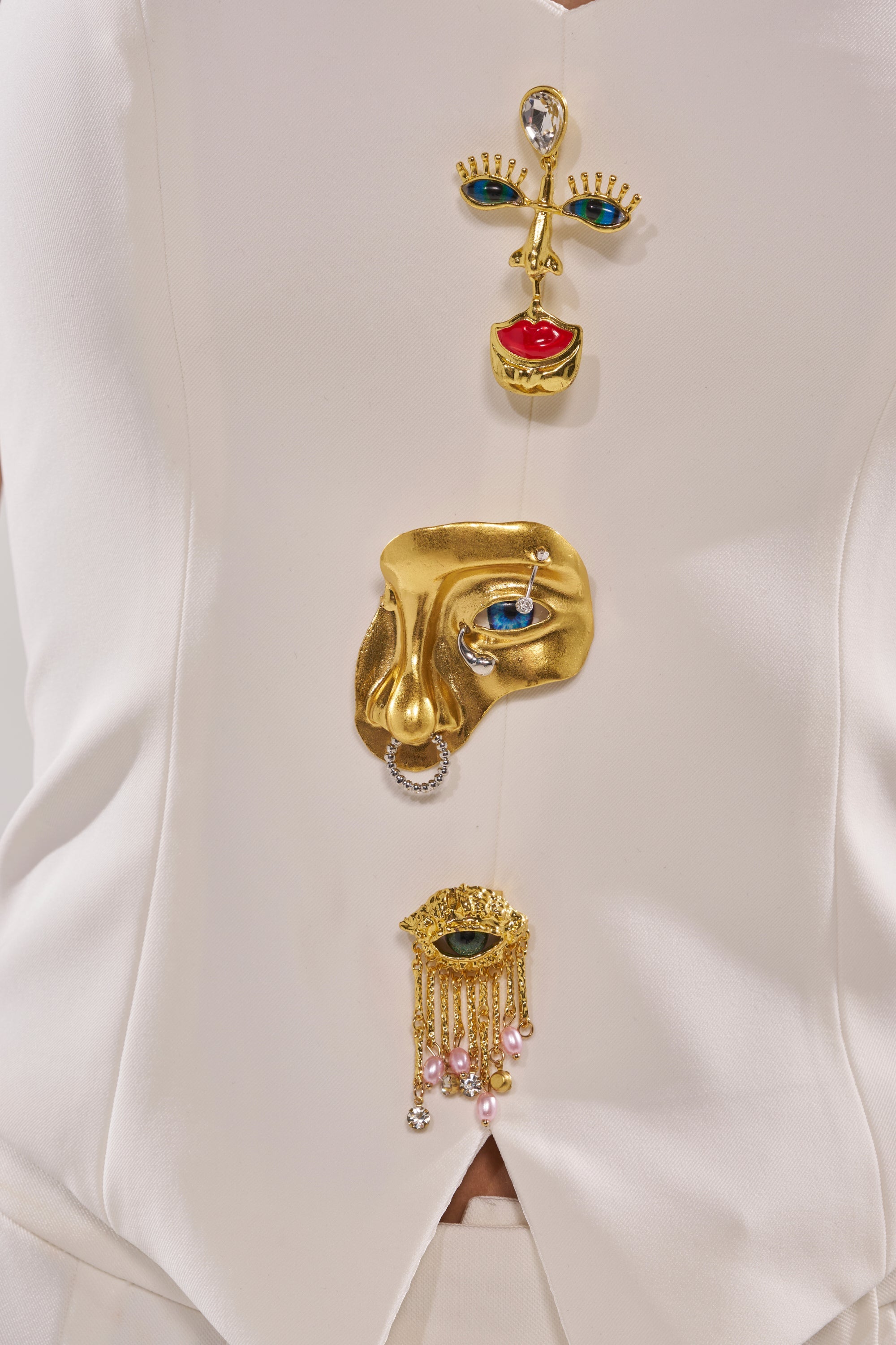 EYE GOT MY EYES ON YOU PIN DETAIL CORSET TOP