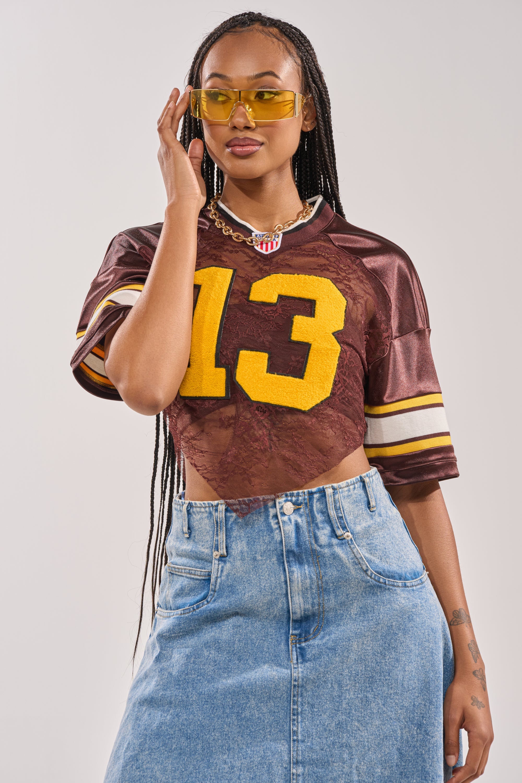 LUCKY LACE JERSEY TOP IN BROWN