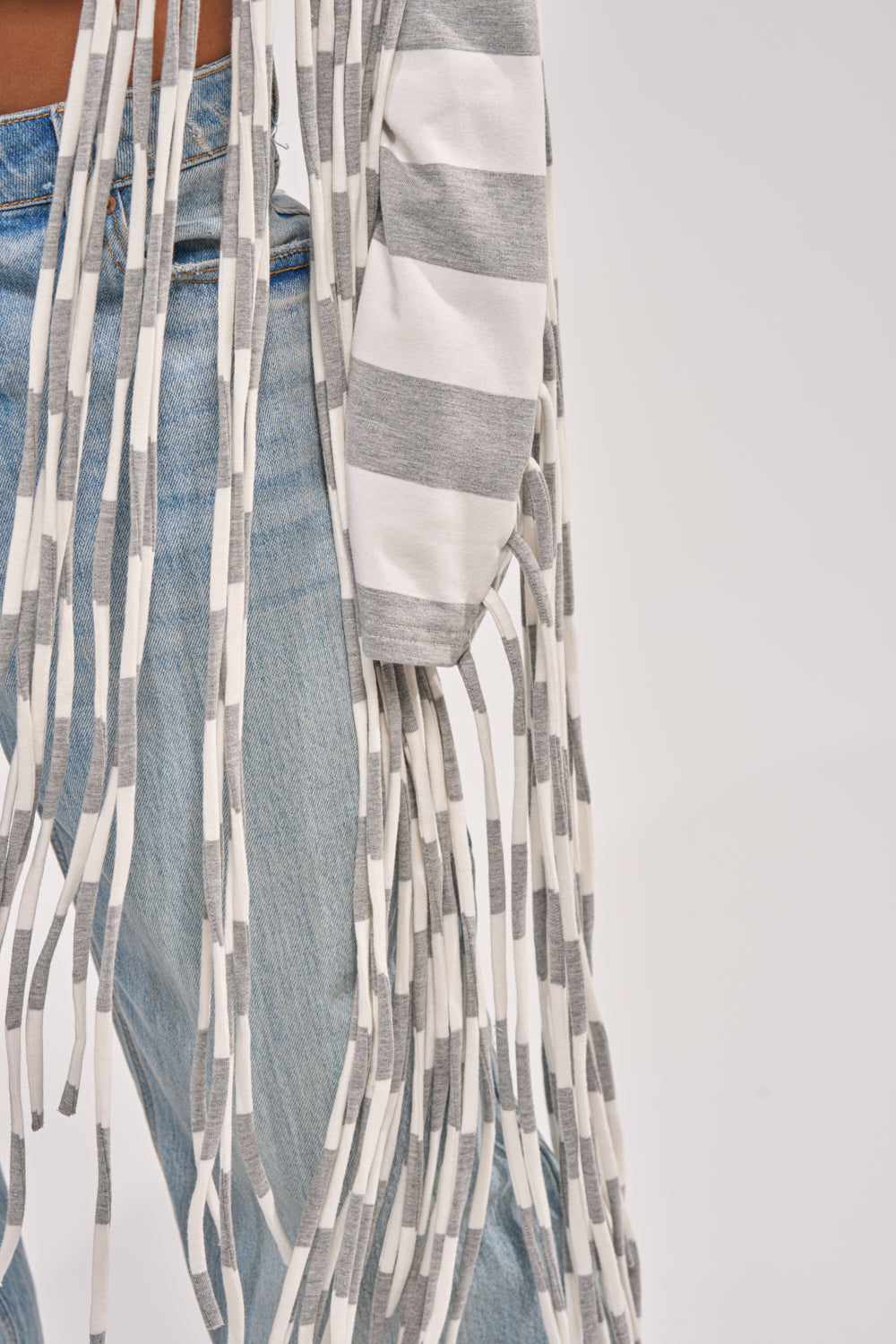 SOMETHING LIGHT FRINGE TOP