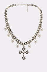 TRINA NECKLACE