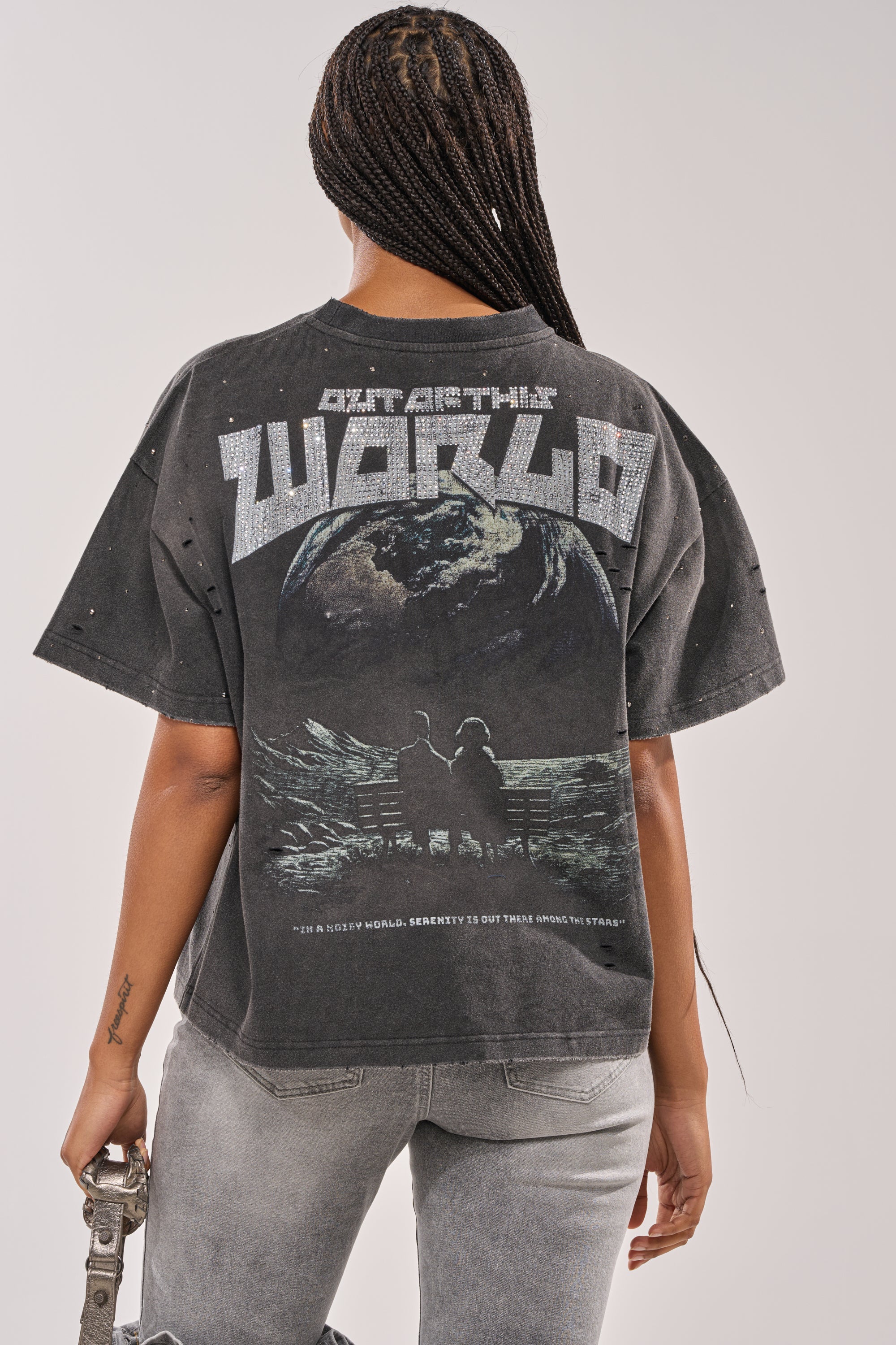 OUT OF THIS WORLD GRAPHIC TEE
