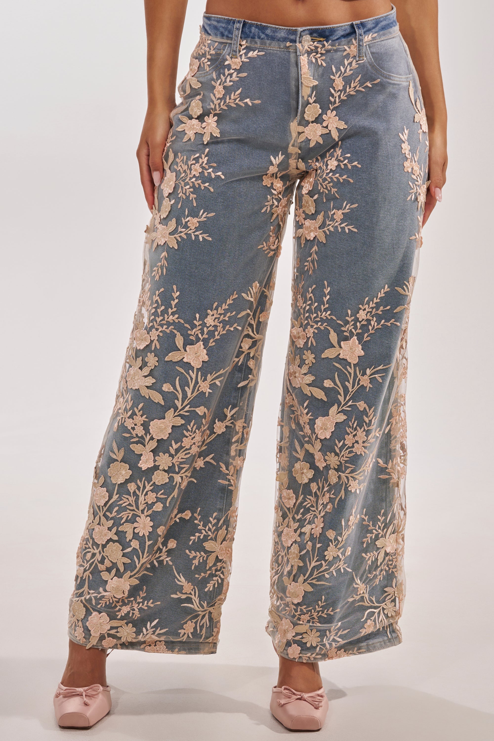 FLY AWAY WITH ME FLORAL DENIM