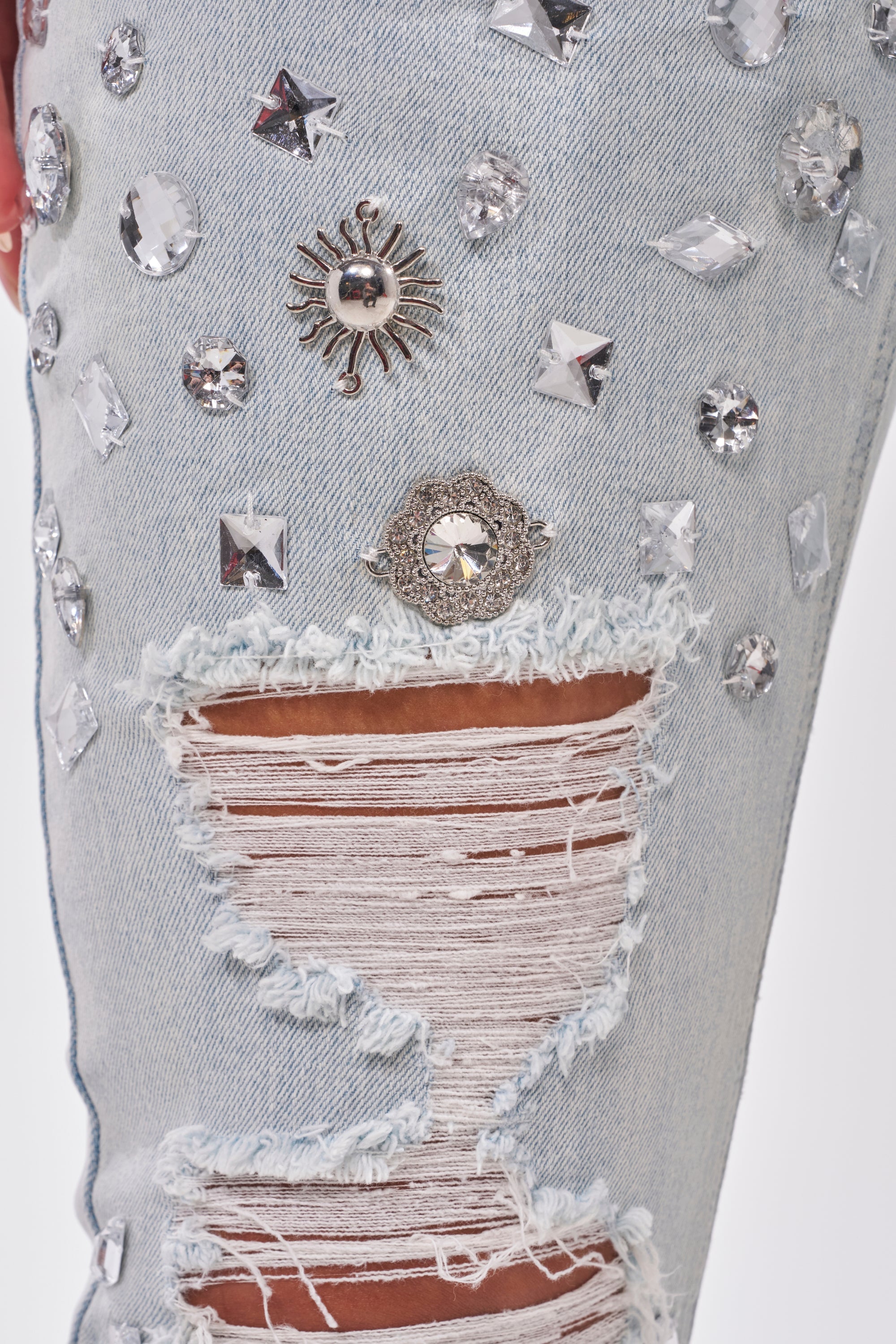 DAMN GIRL EMBELLISHED SKINNY DENIM