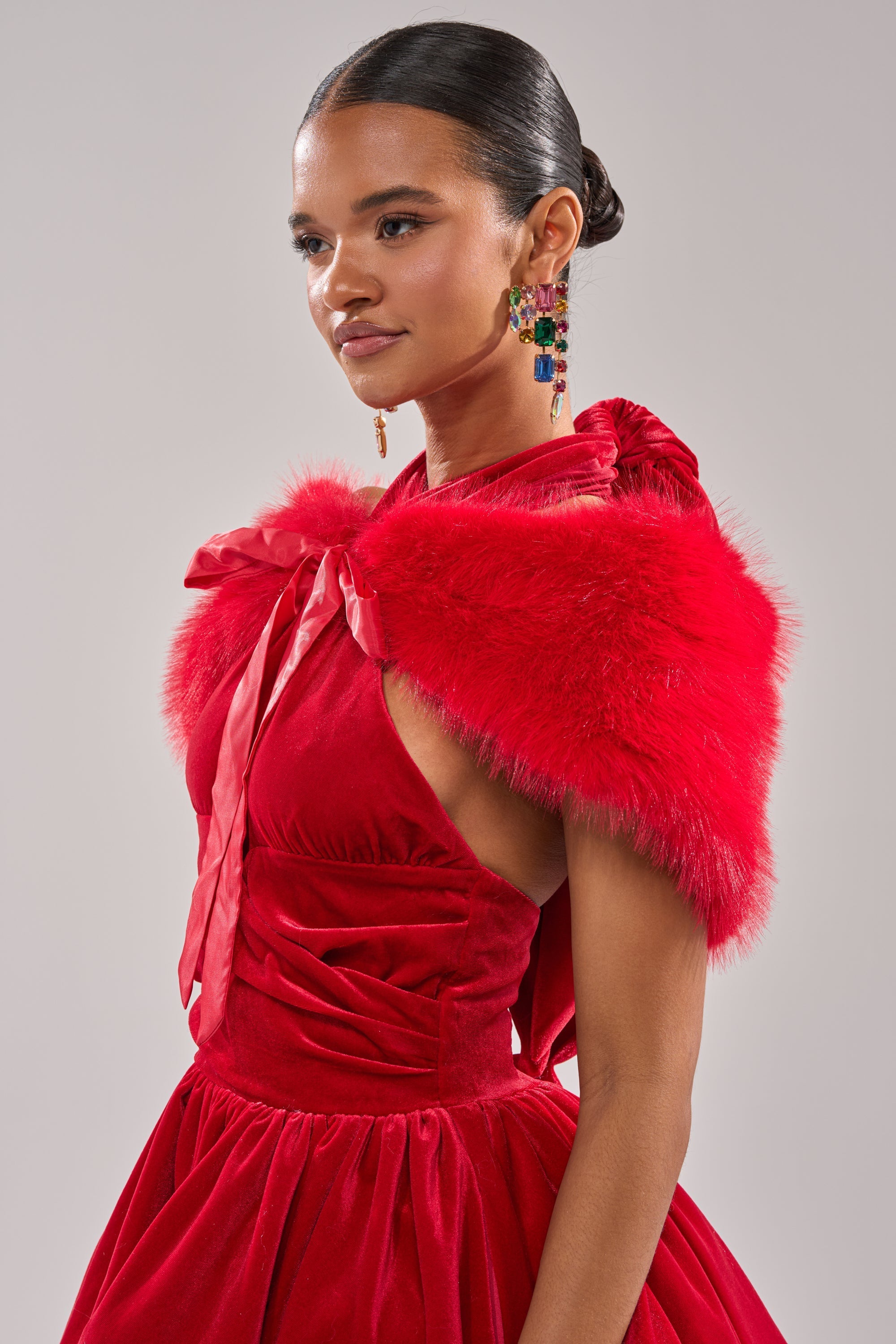 WITH A BOW FAUX FUR SHAWL