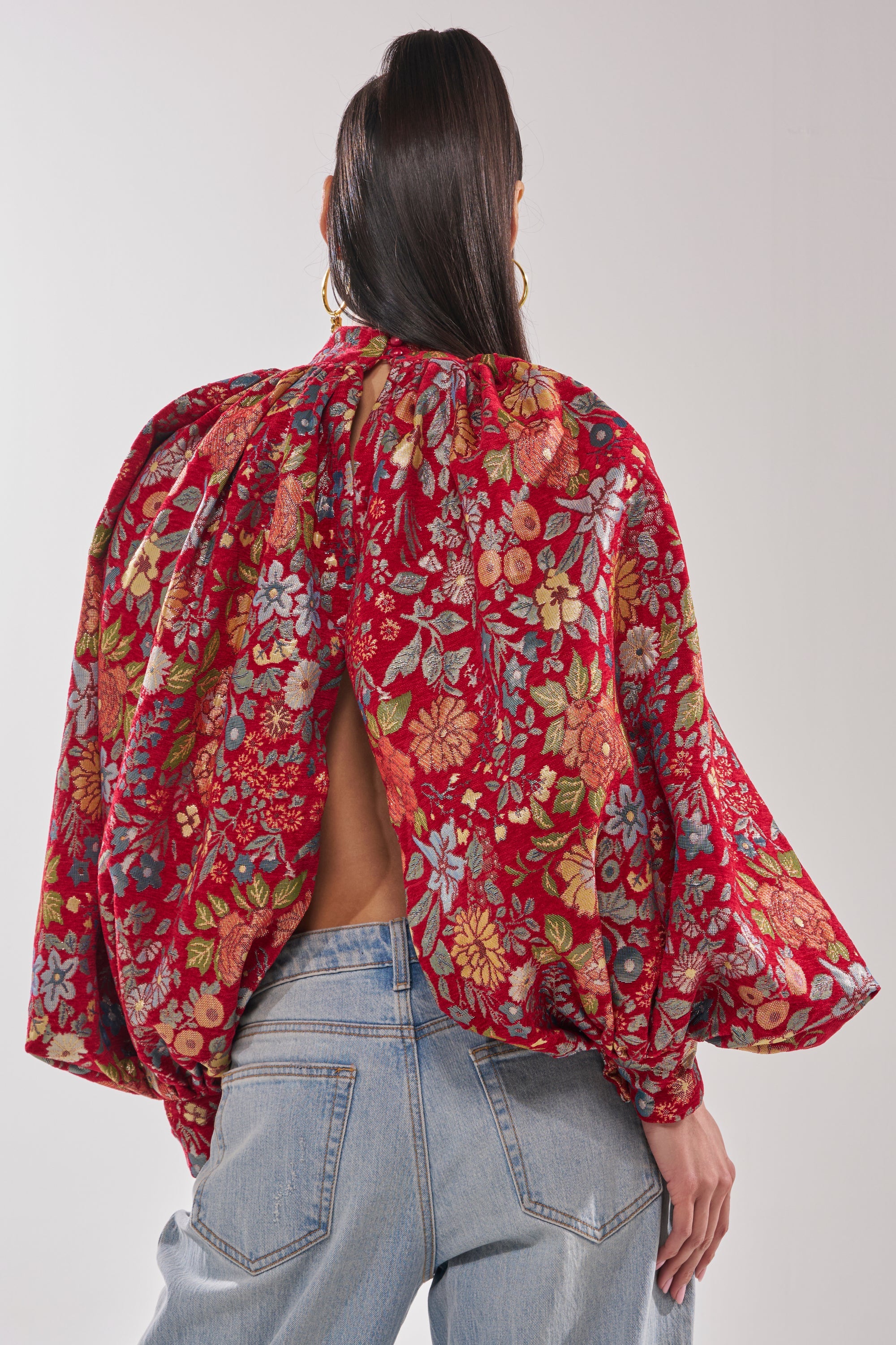 ETHEREAL FLORAL PUFF SLEEVE BROCADE TOP