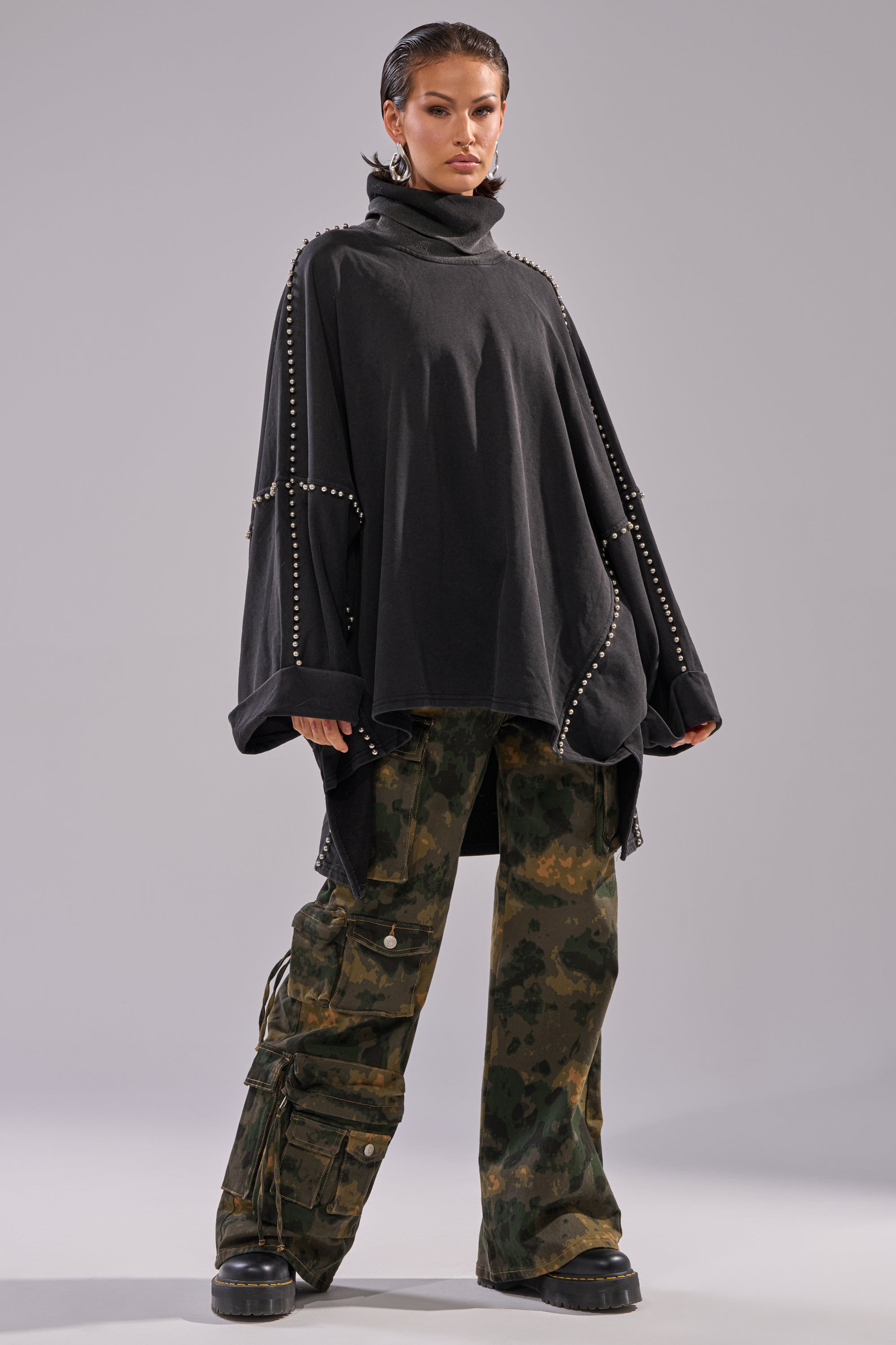 OVER IT TURTLE NECK OVERSIZED SWEATSHIRT