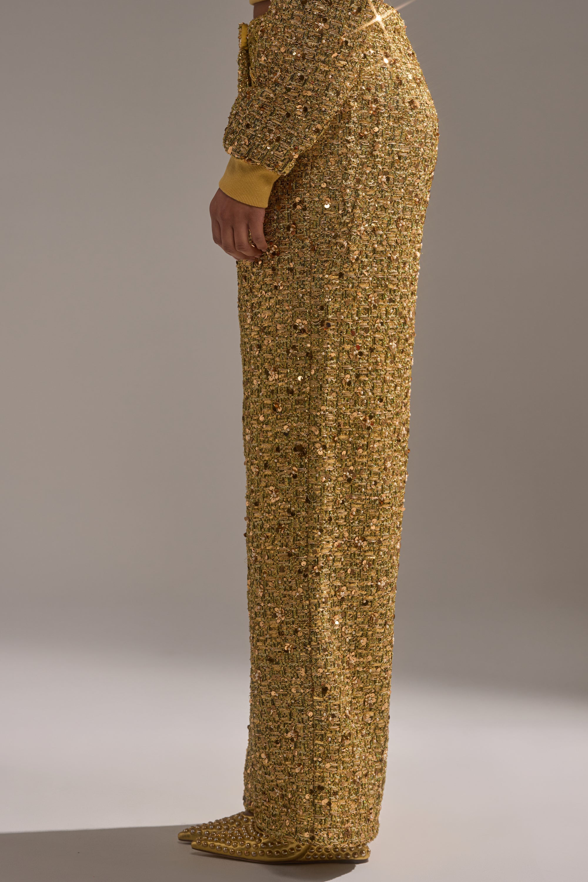 PRETTY IN GOLD STRAIGHT LEG PANT