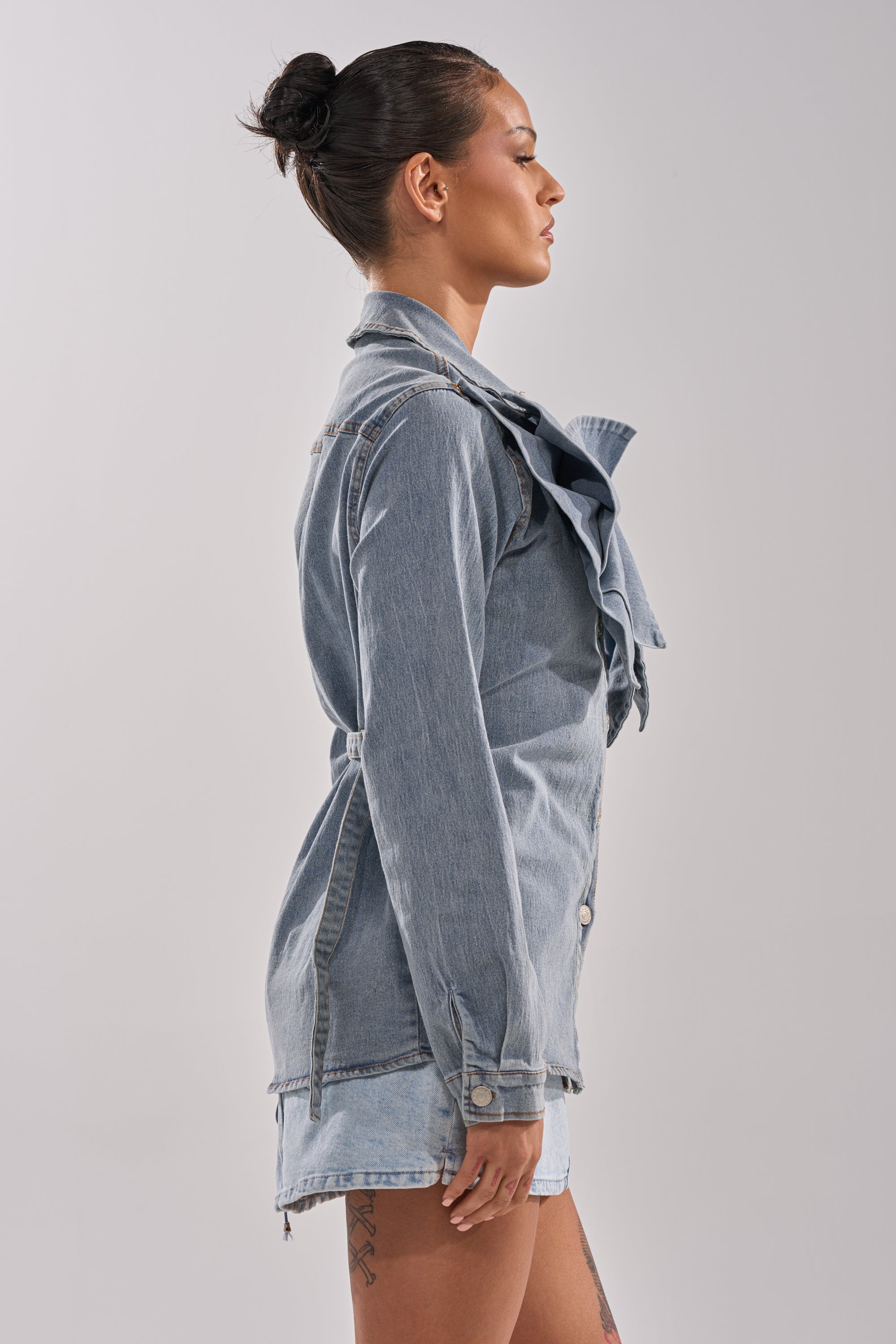 TWO-TONE BOW DENIM BUTTON DOWN SHIRT