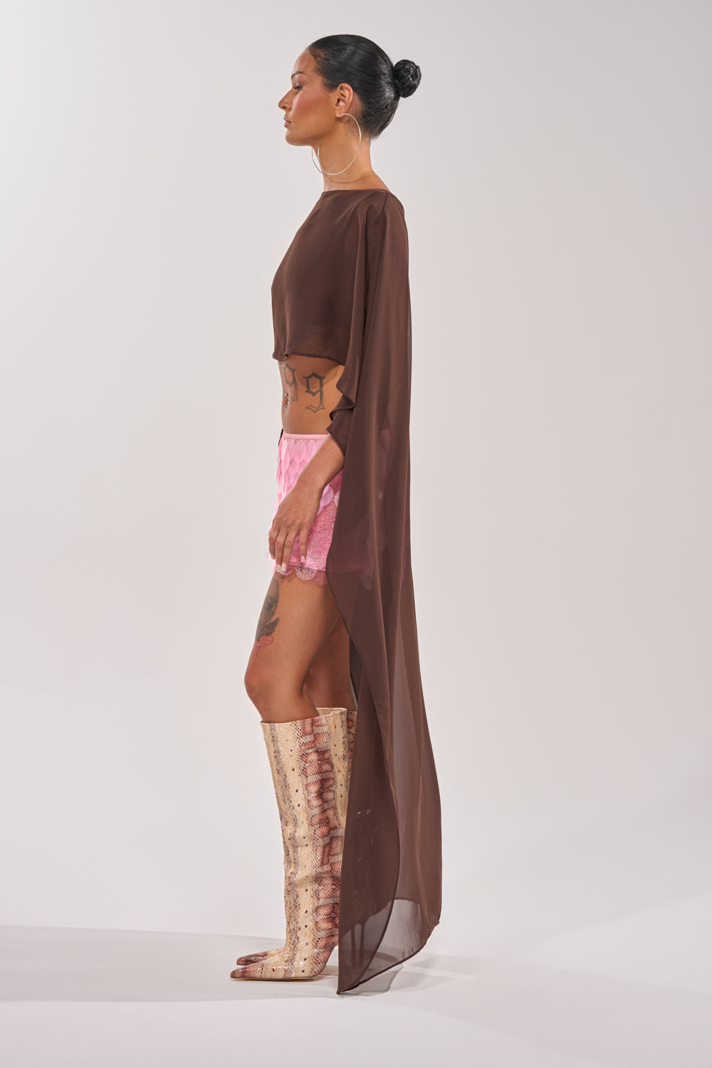 IT GIRL BLOUSE IN BROWN