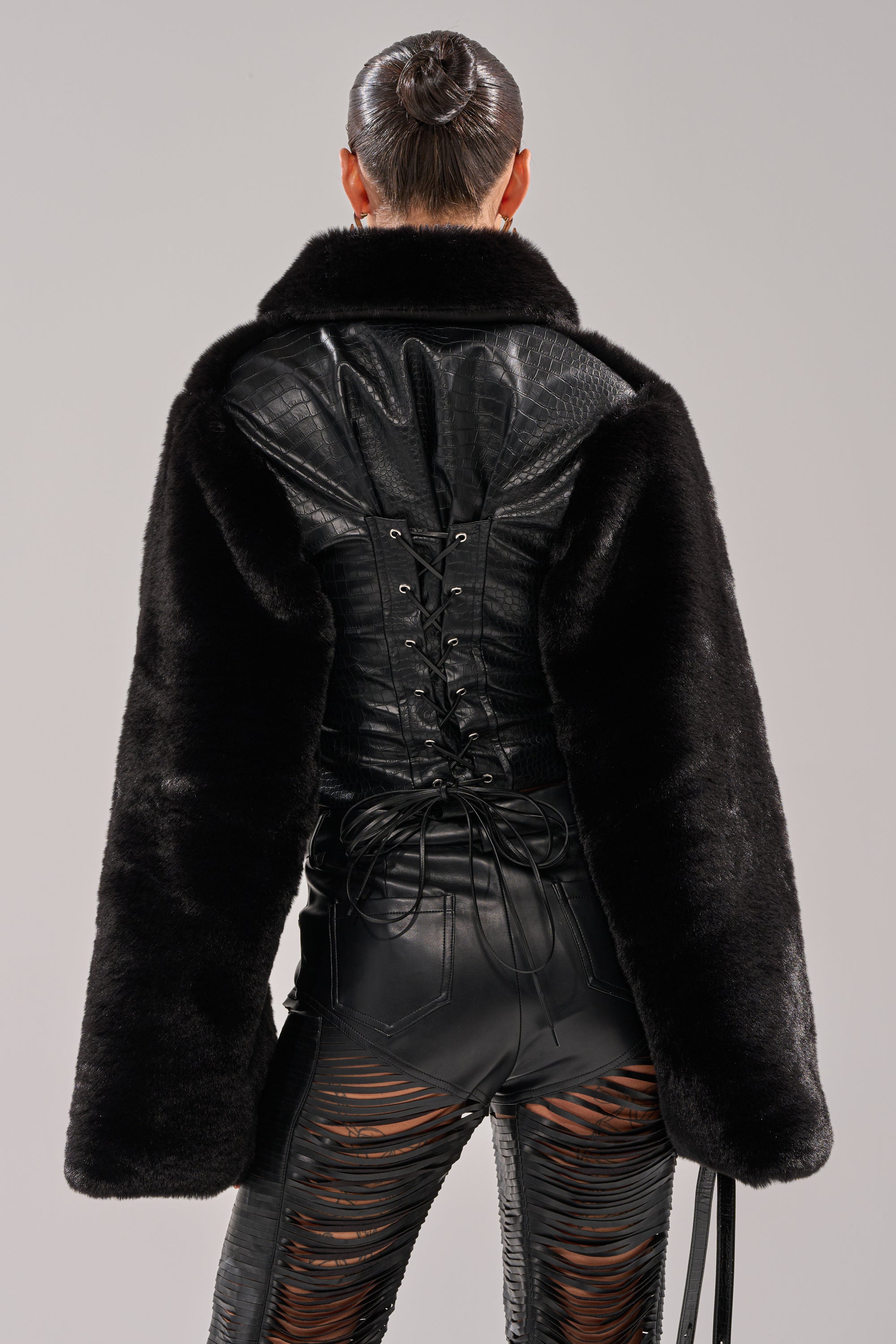 SHORTY CORSETED FAUX FUR