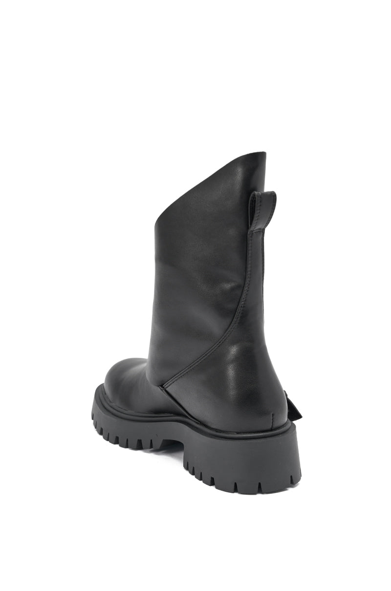 AZALEA WANG PHRIXUS BLACK CHUNKY SHORT SHAFT PU BOOT