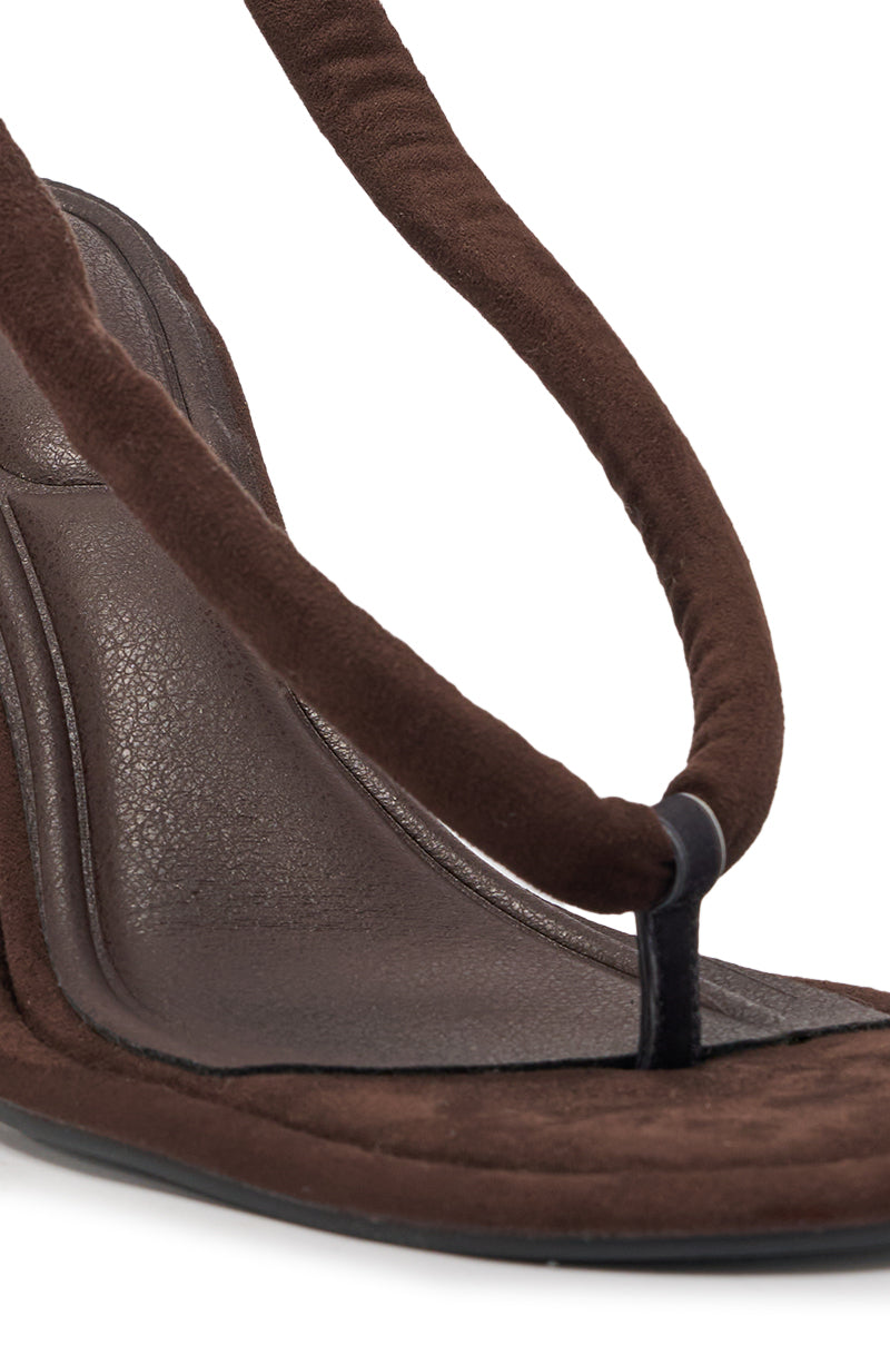 AZALEA WANG RAMIEL CHOCOLATE FAUX SUEDE COLOR BLOCKED CHUNKY SANDAL