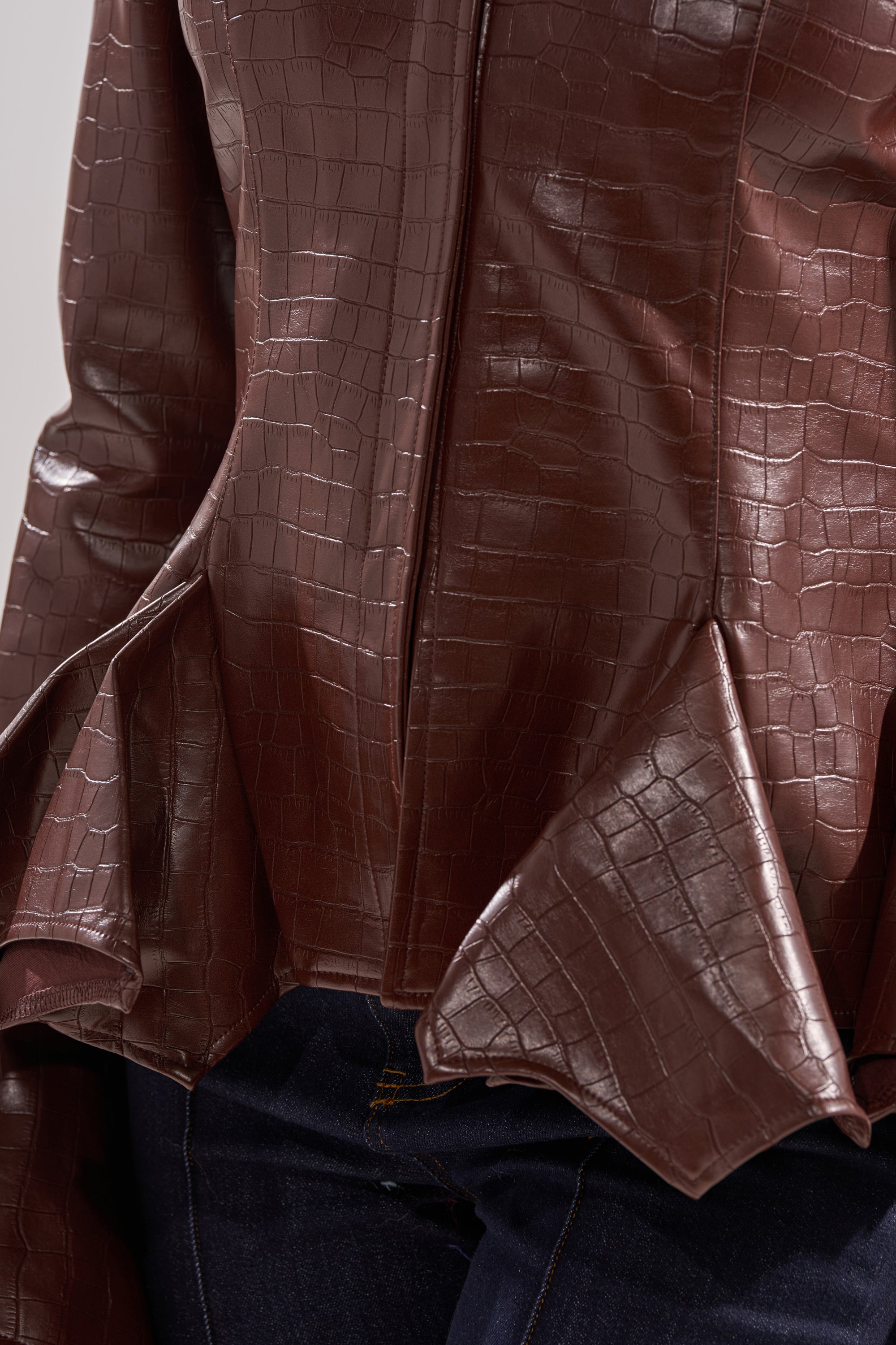 CARMEN BODYCON BLAZER IN BURGUNDY