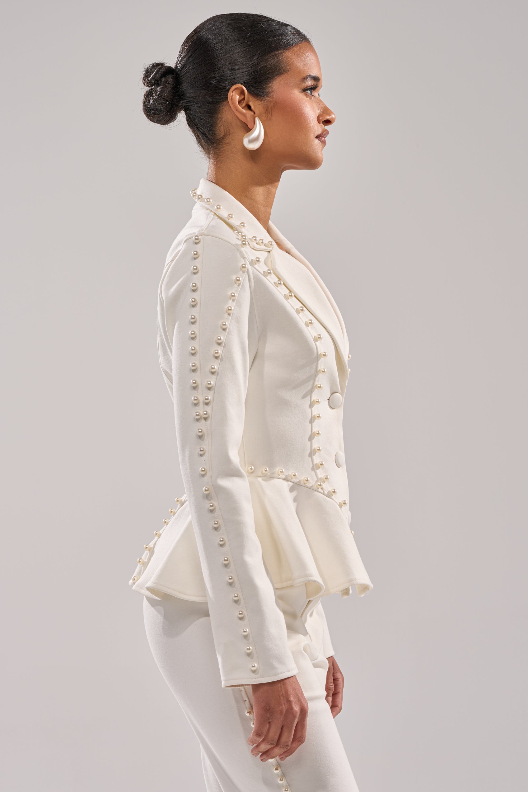 CHLOE PEARL BLAZER
