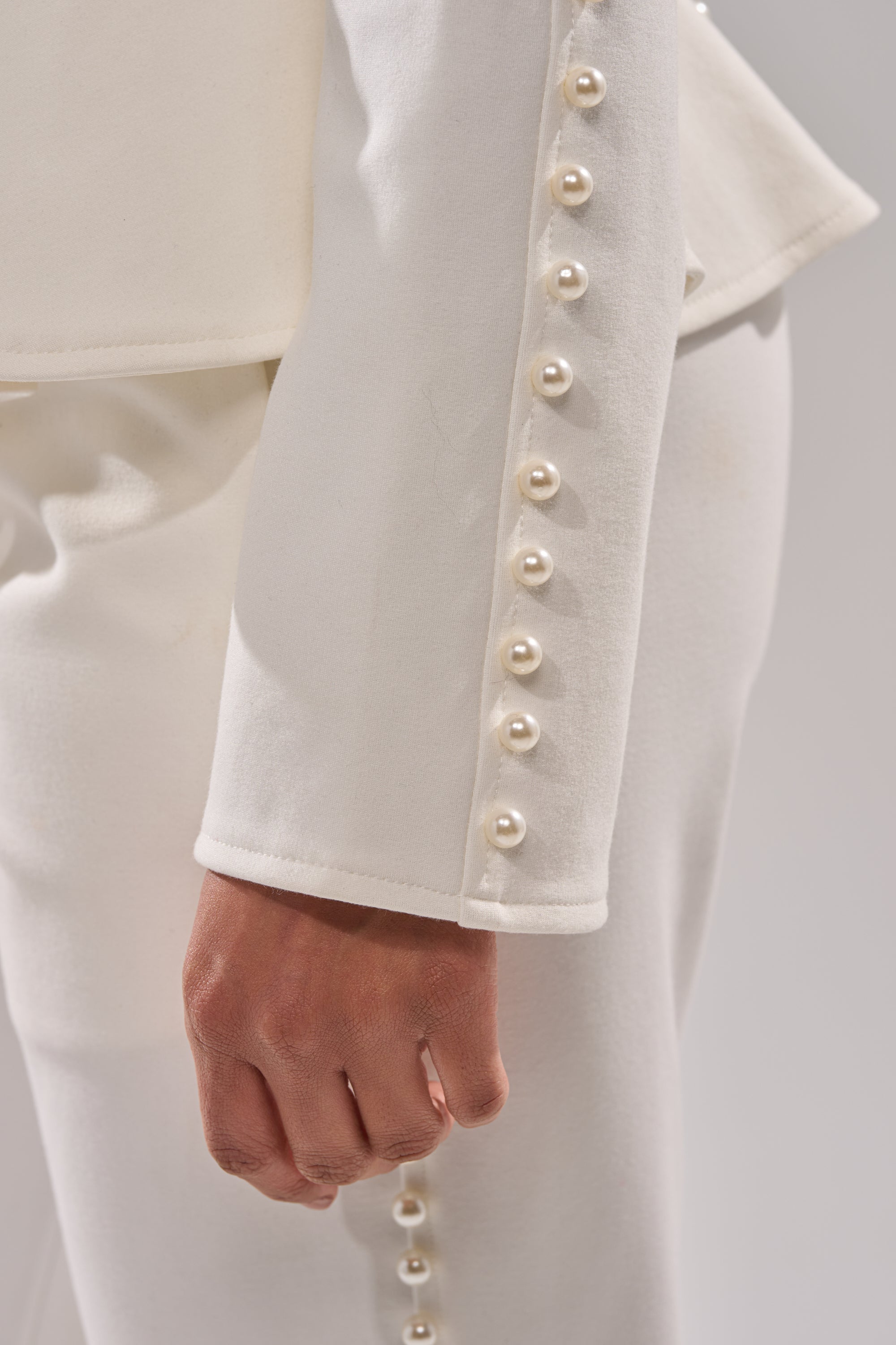 CHLOE PEARL BLAZER