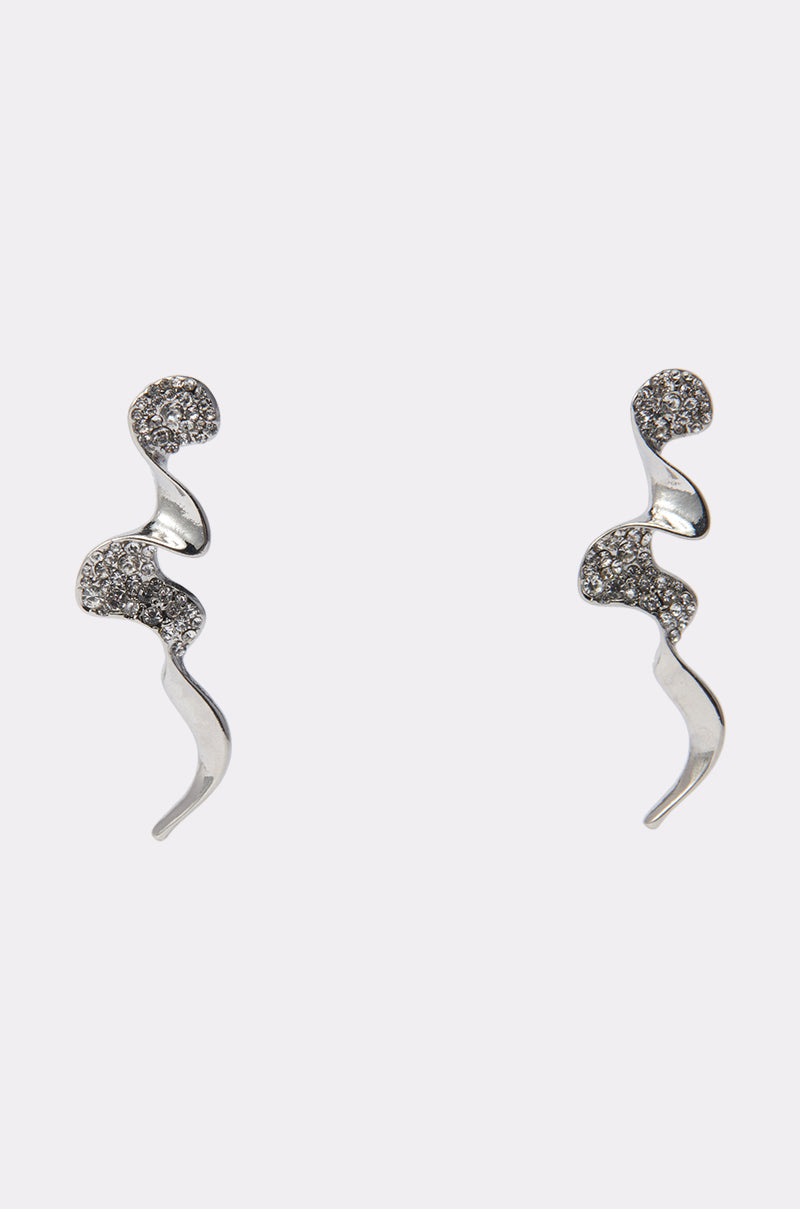 TOO WAVY EARRING IN SILVER