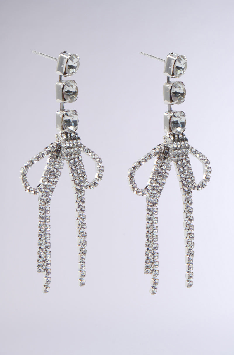 WITH A BOW SILVER EARRING