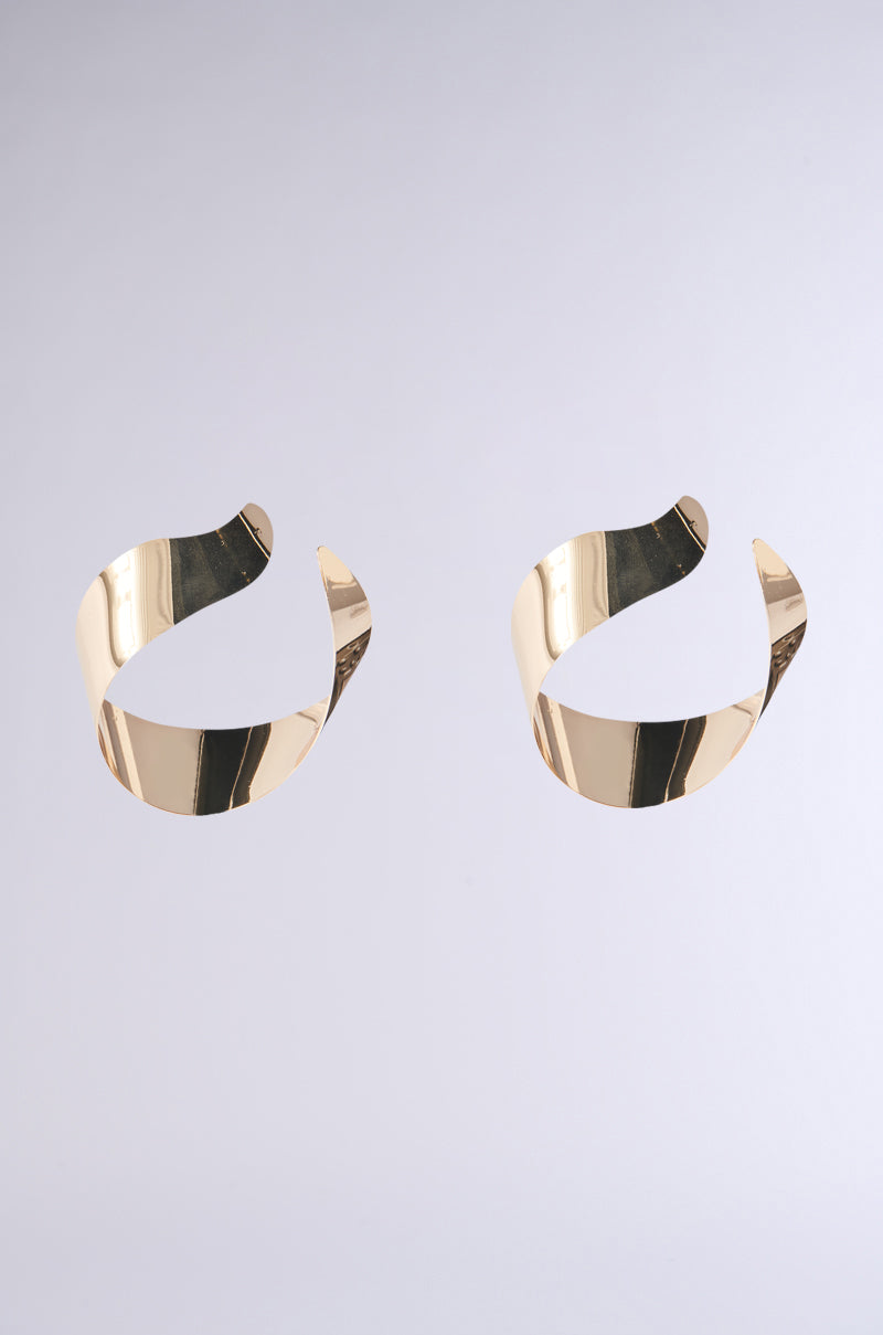 BENT OUTTA SHAPE EARRING
