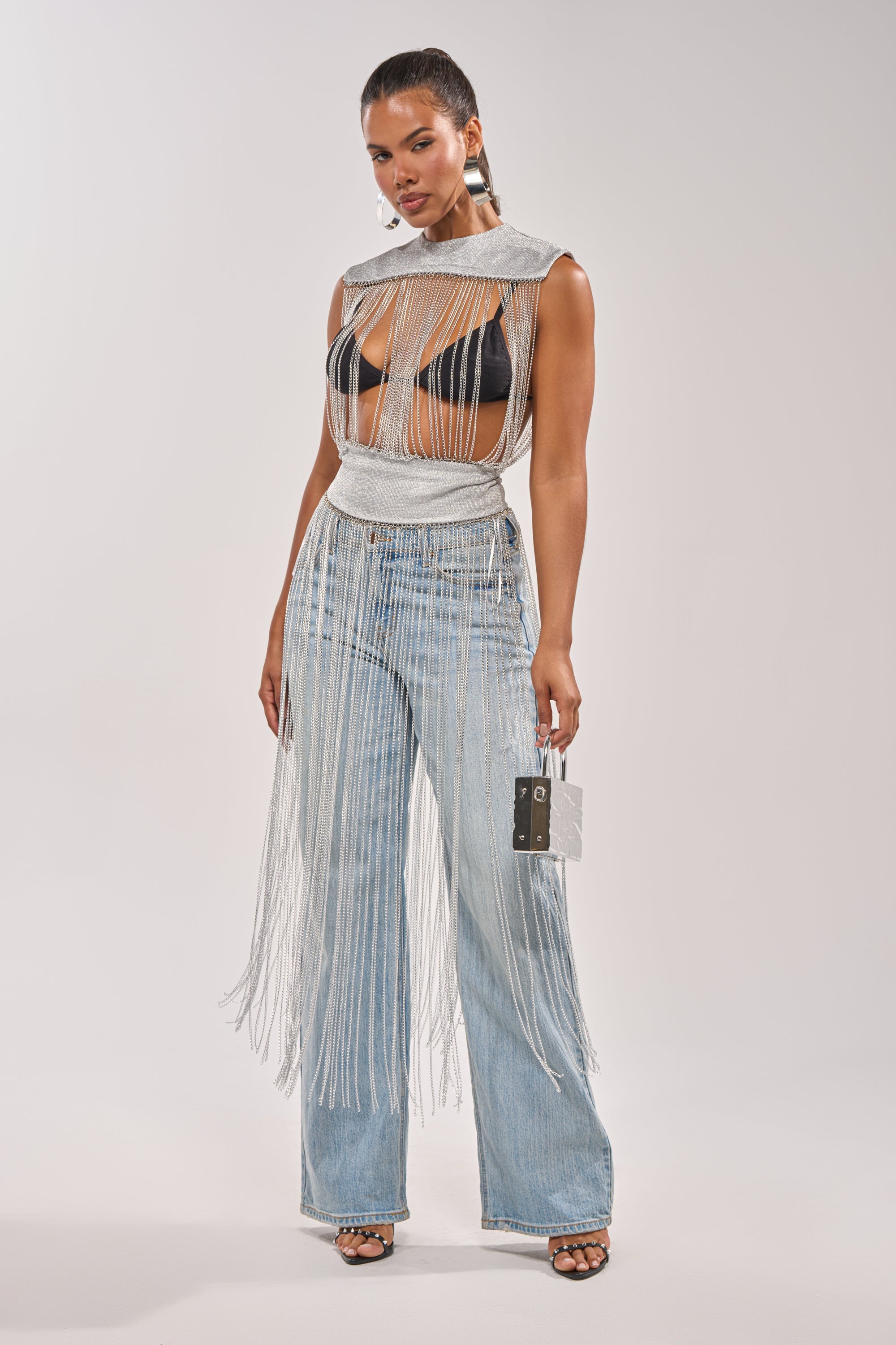 ARK SLEEVELESS CHAIN TOP