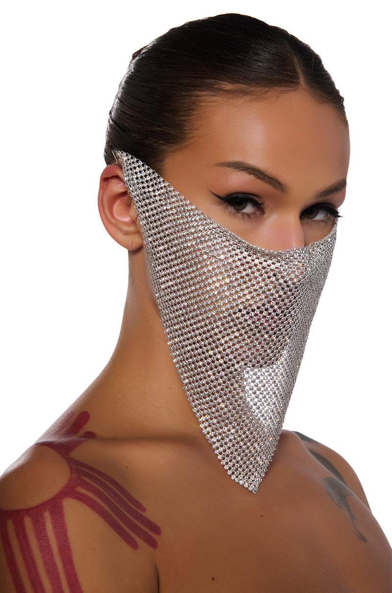 THE BLING LIFE FACE CHAIN