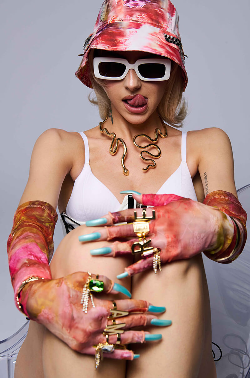 WINDING SNAKE STATEMENT NECKLACE